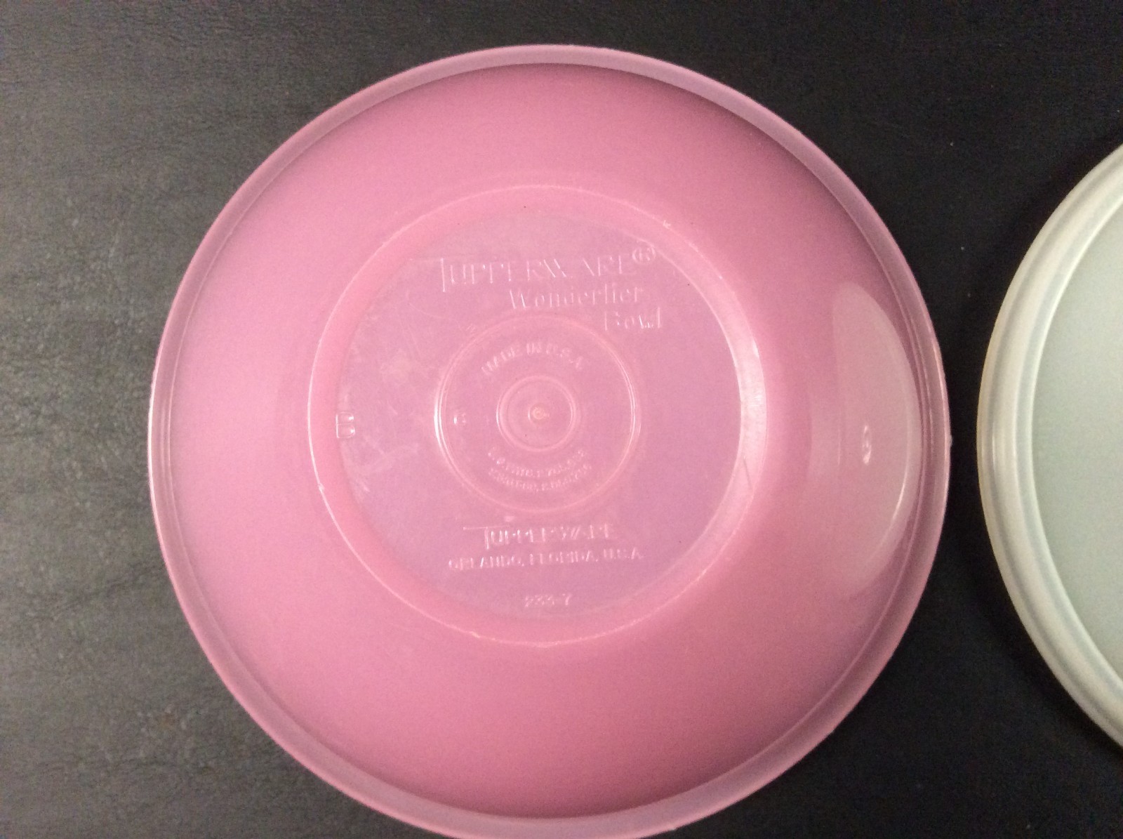 Tupperware 233-7 Pink Wonderlier Mixing Bowl with 238-26 Sheer Lid (Good)