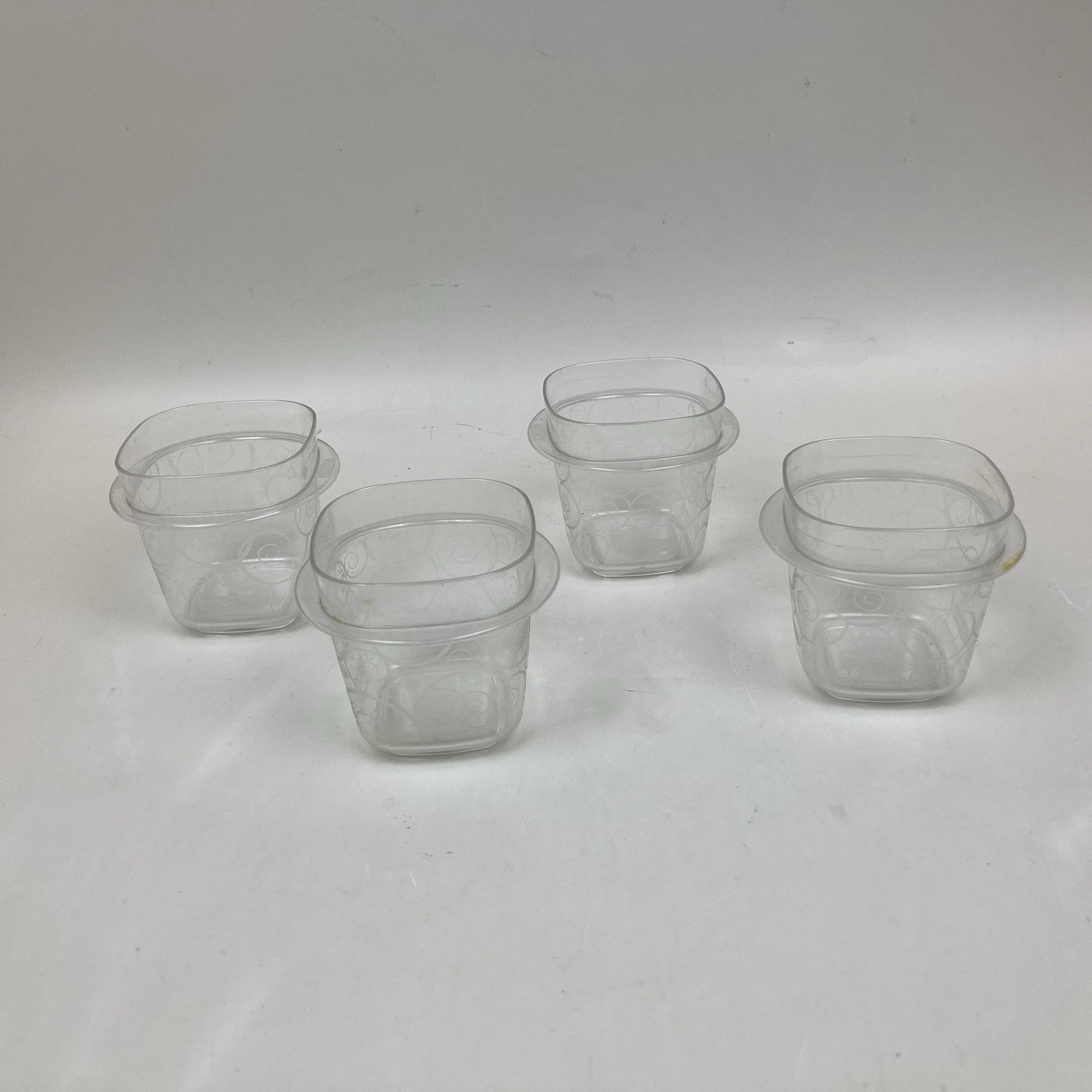 Set Of 4 Rubbermaid 4 oz. Swirl Storage Containers Tritan Plastic FG7N69 NO LIDS