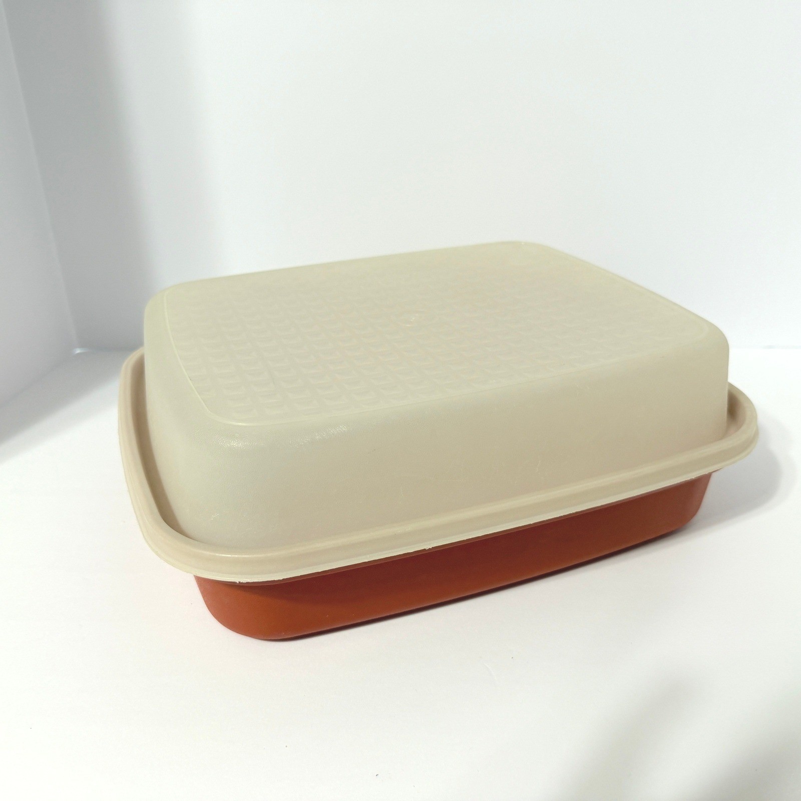 Vintage Tupperware Season-Serve Large Marinade Container Paprika Orange 1294