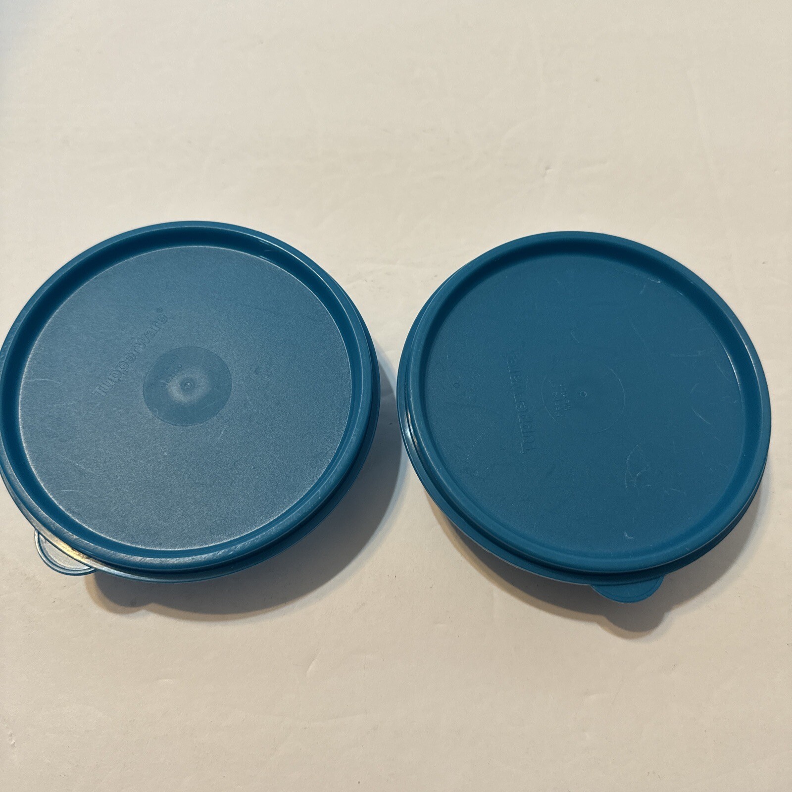 4 Tupperware Refrigerator Bowls 148D & 1286 Plus Seals Little Wonders Blue Aqua