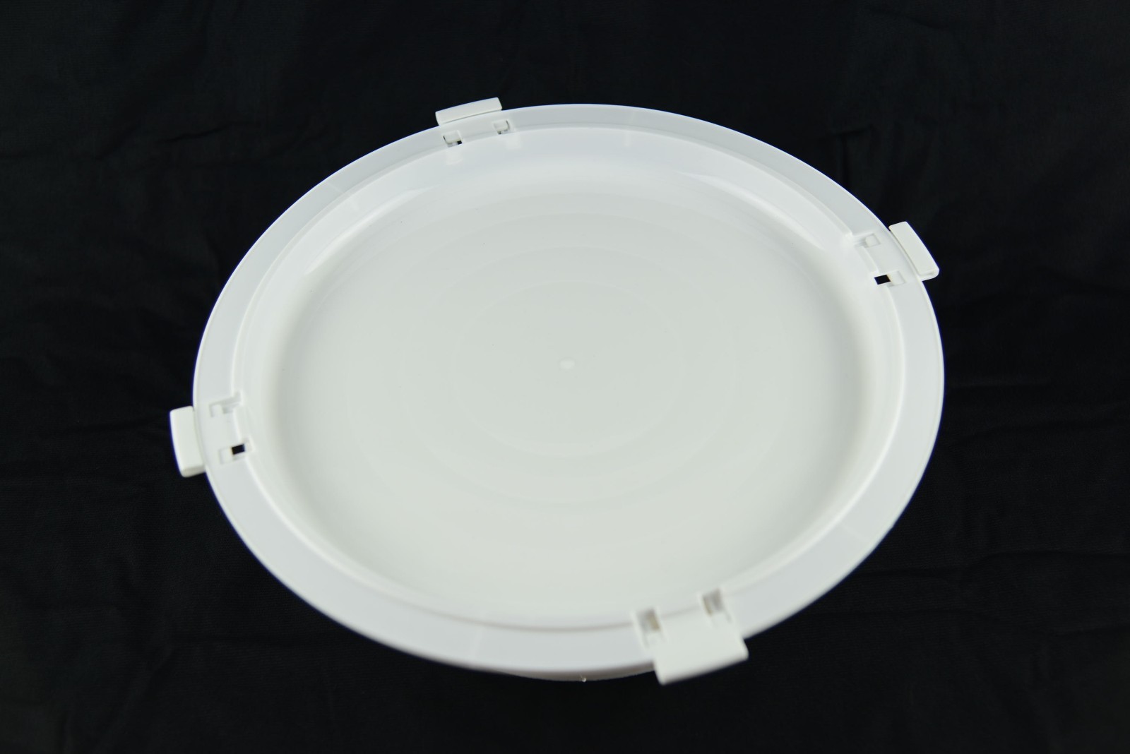 Surefresh Reusable Cake Container with Lid