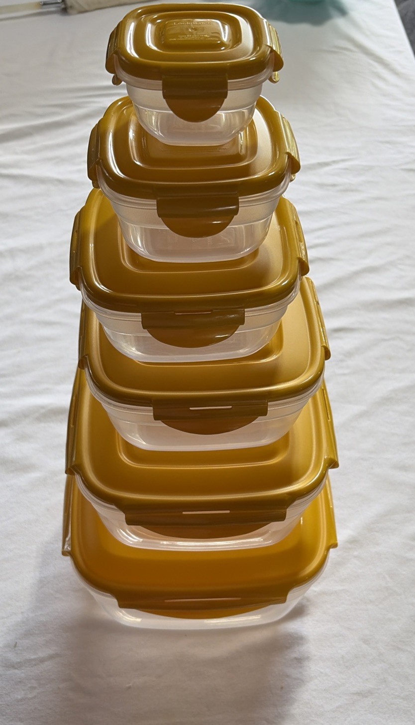 Lock N Lock Set of 6 Clear Nesting Storage Containers Gold Yellow Lids