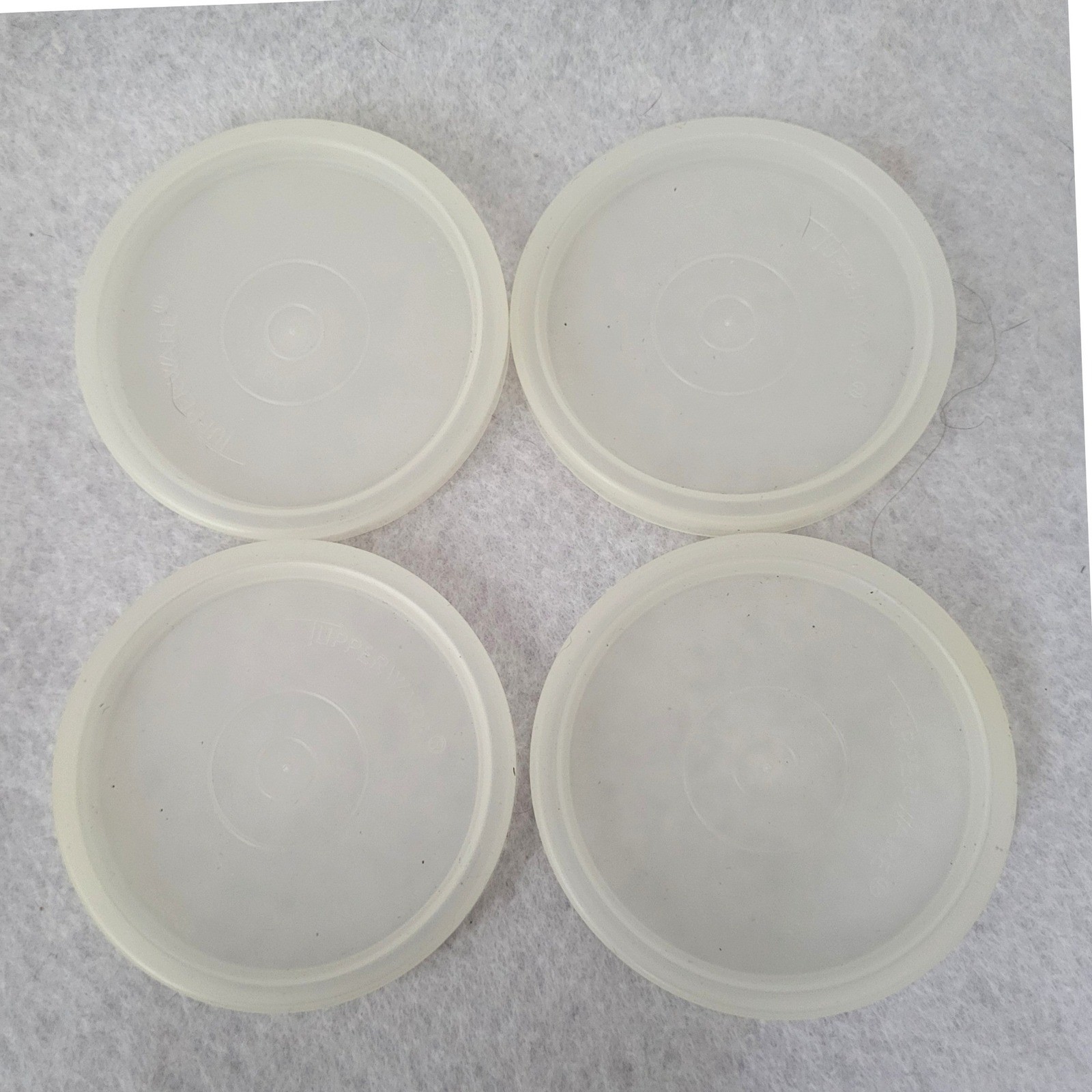 4 pc Tupperware Lids 296 Round Sheer Replacement 2.75 Frost Snack Cup Tumbler