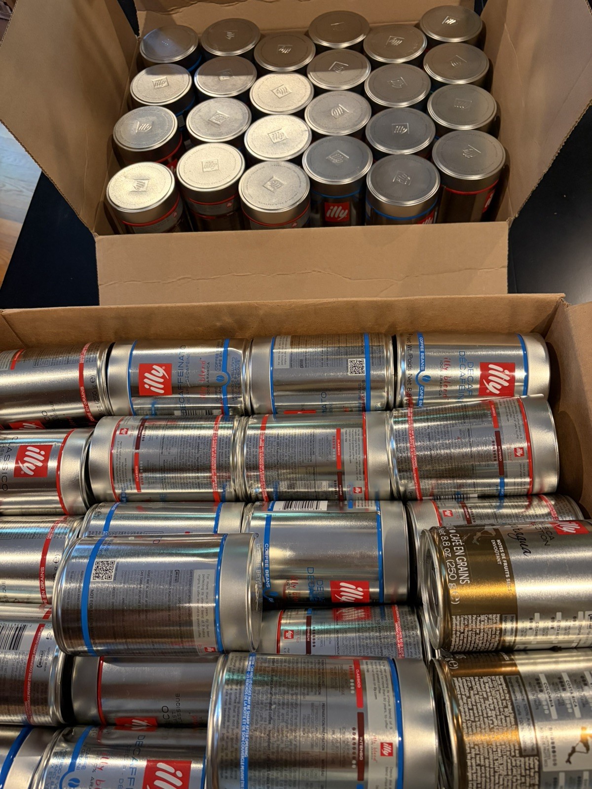Illy coffee tin can empty lot of 70
