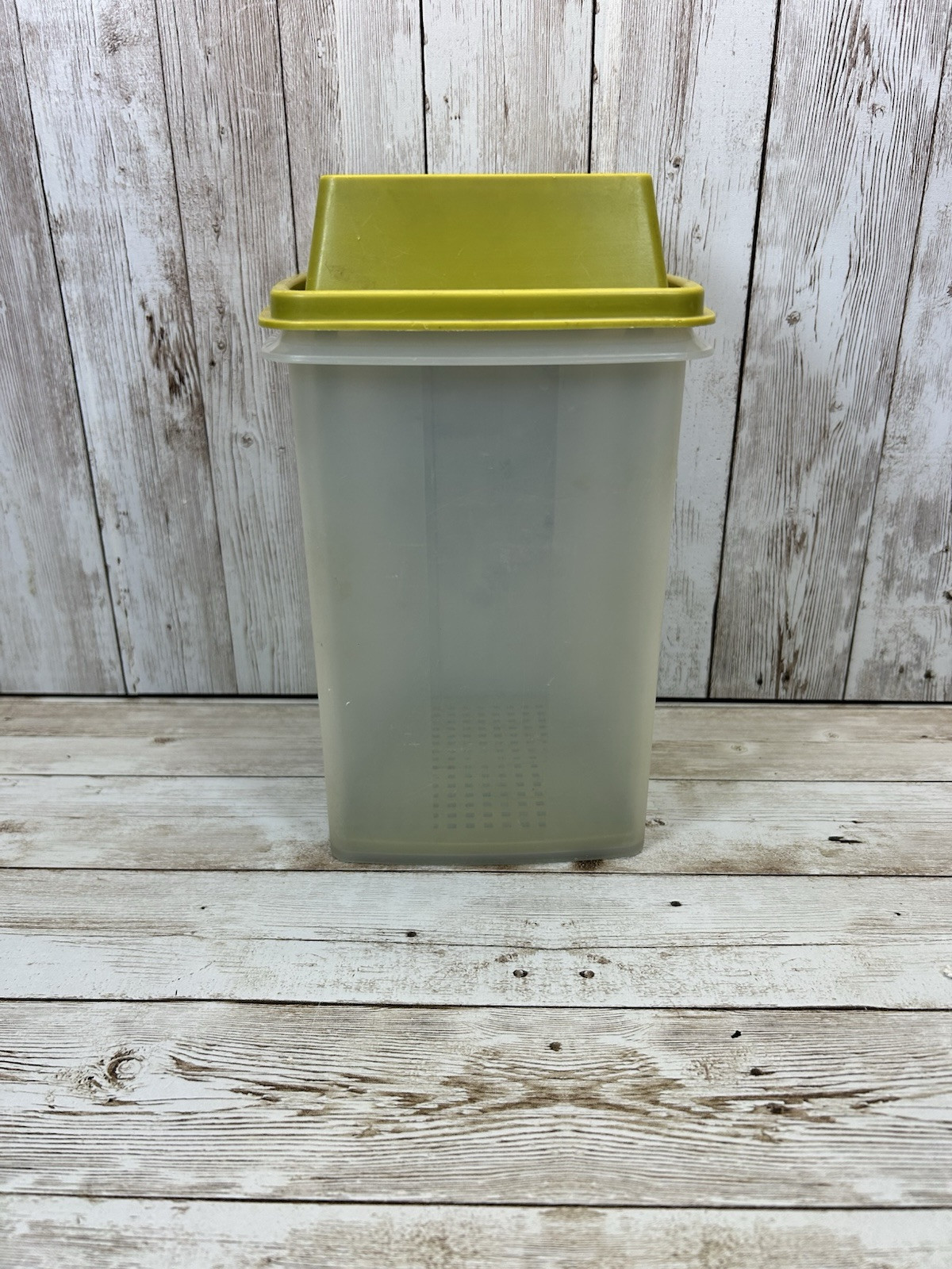 Vintage Tupperware Pickle / Olive Keeper Avocado Green Clear Lid 1330-1 1332-7