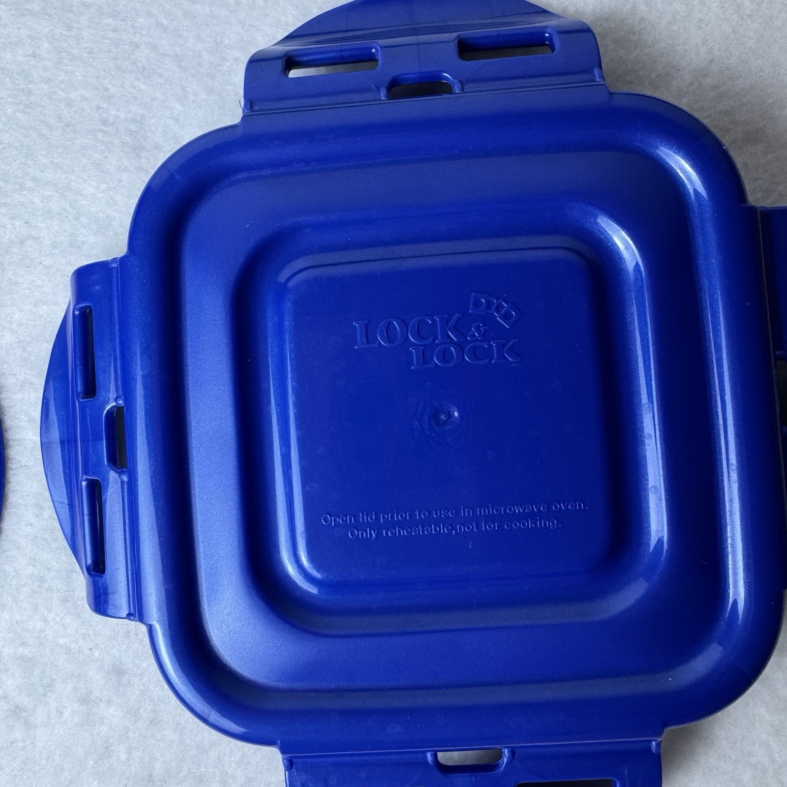 Lock N Lock Replacement Lids 4” Lot Of 8 Colorful Snap Close Square Lid