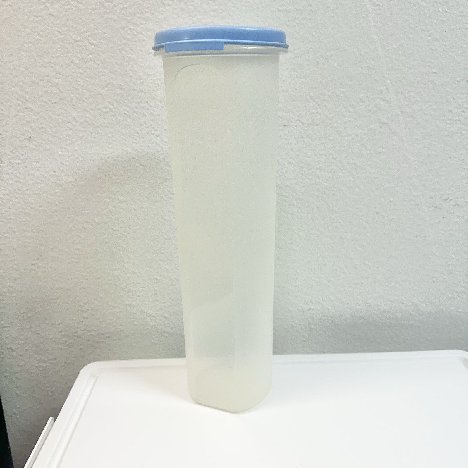 Vintage Tupperware Spaghetti Keeper 1661 Modular Mate Canister Blue Lid 1607