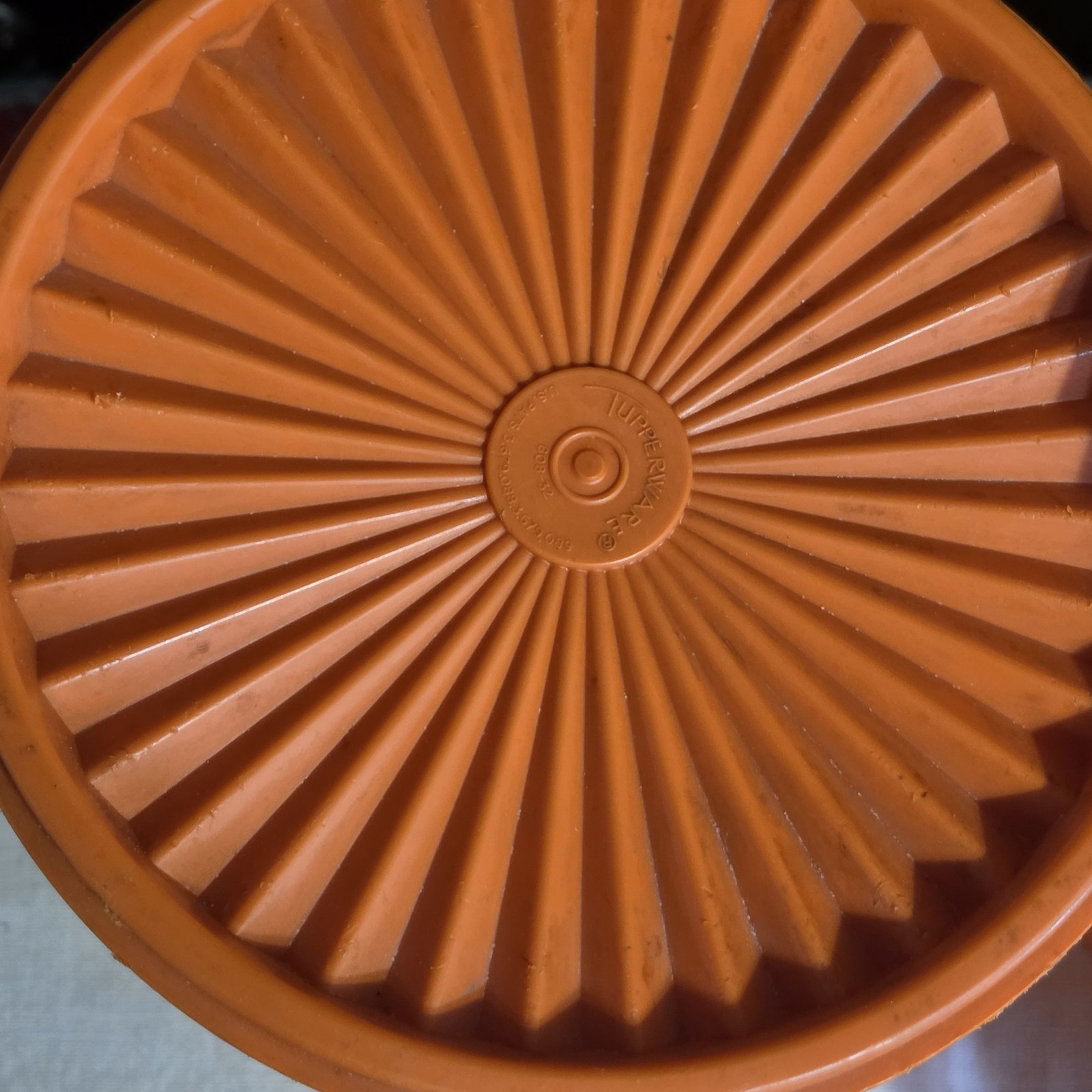 Tupperware Servalier Vintage Orange Round Snap Lid Canisters Set of 4 1.1-1.8L