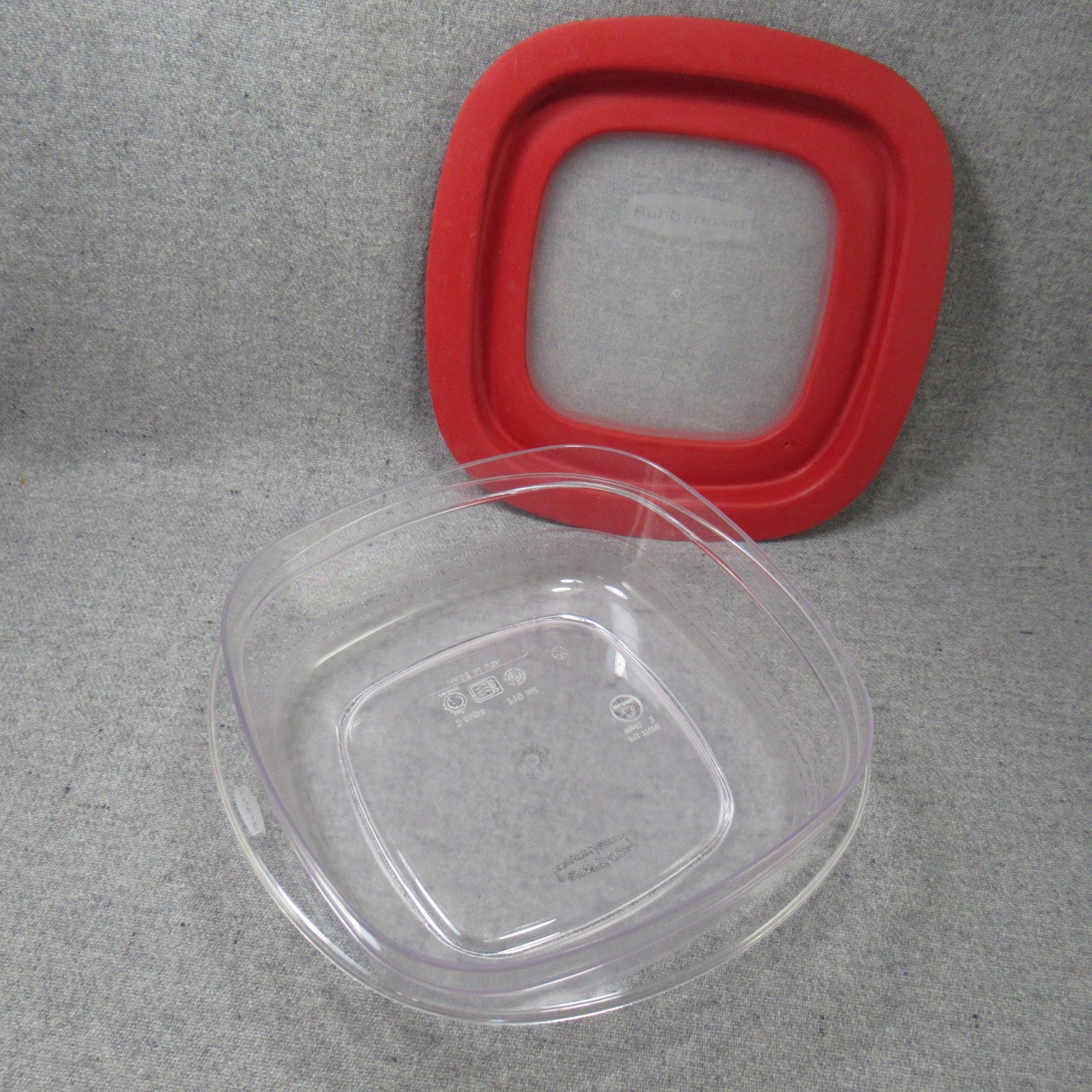 3 Rubbermaid Premier Storage Square Container 3, 2, 1.25 C Stripes Red Lids Lot