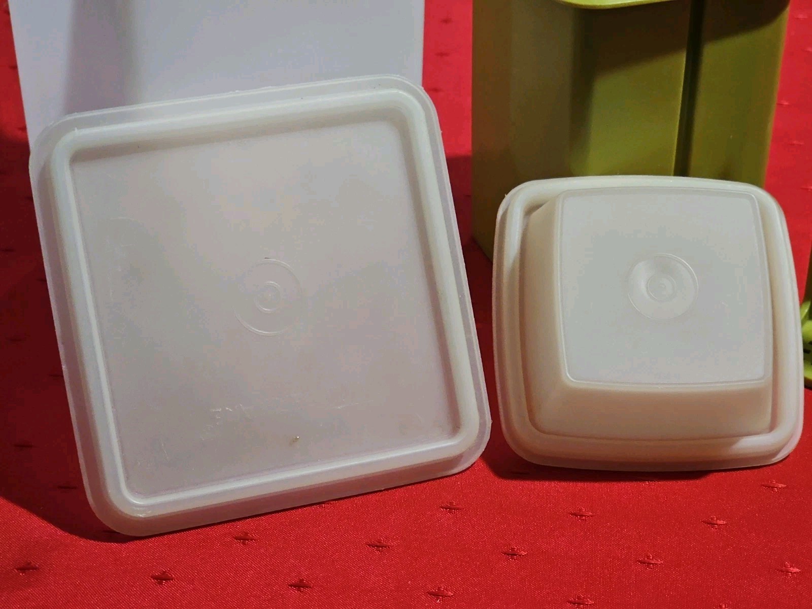 Tupperware Vintage Lot 2 Storage Container w Lids Avacado Green w/Press Insert