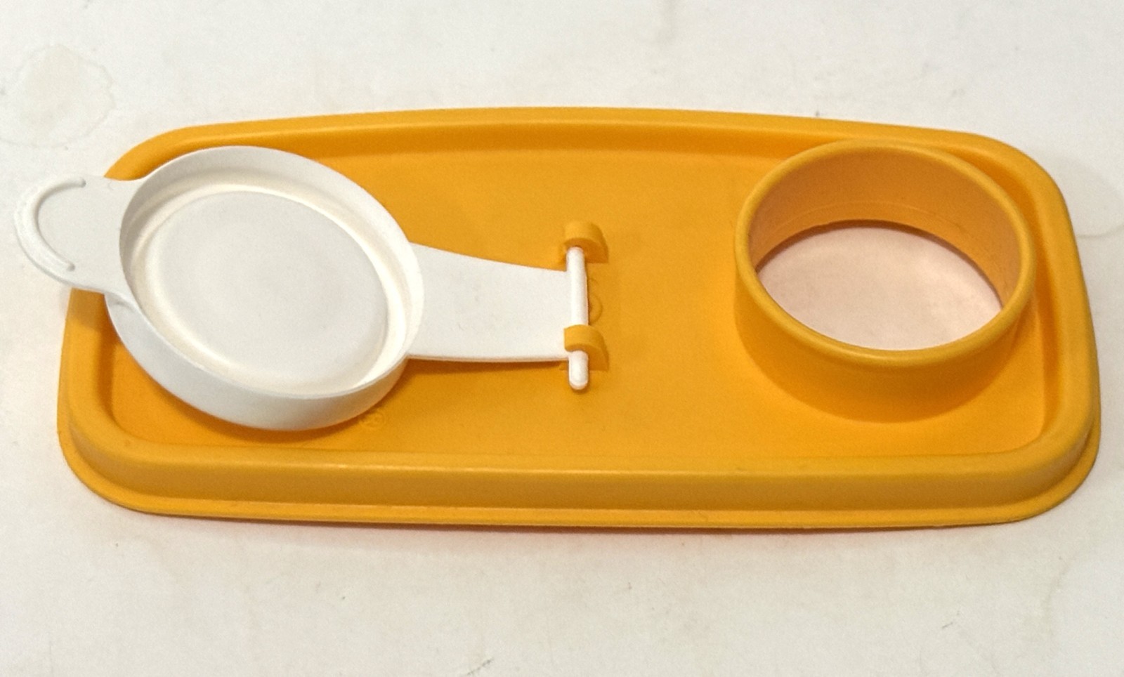Vintage TUPPERWARE JR CEREAL STORER SEAL w/ FLIP CAP Replacement Lid #509 Orange