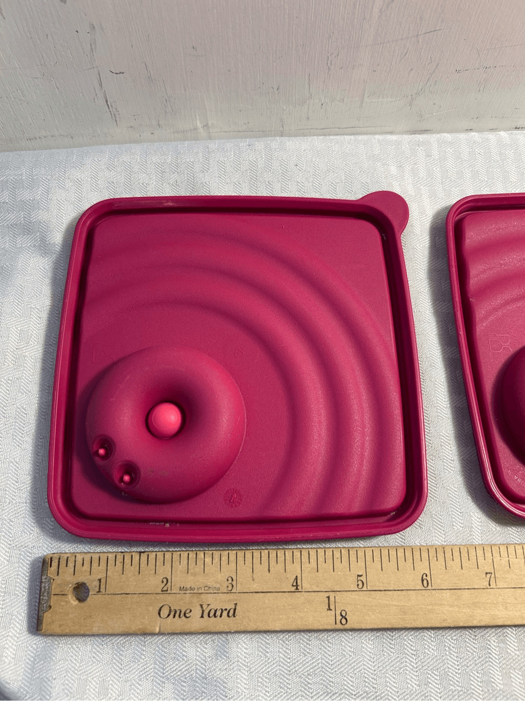 Tupperware rock n serve square lid replacements 6×6″ ribbed