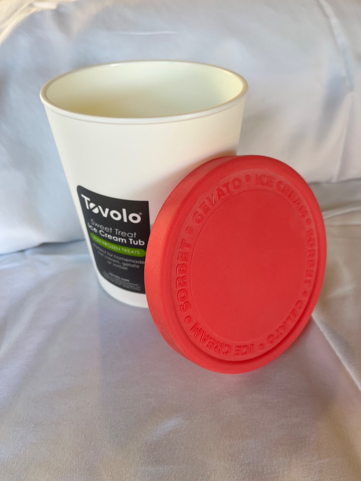 Tovolo 1 Quart Ice Cream Gelato Sorbet White Tub with Red Lid