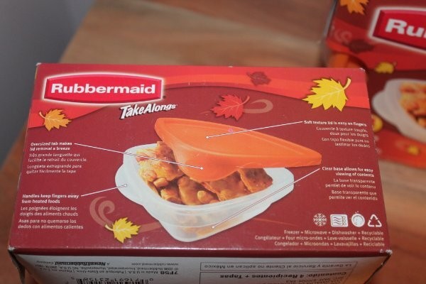 VTG 2 sets NEW Rubbermaid Take Alongs 4 square containers w EZ open Orange lids