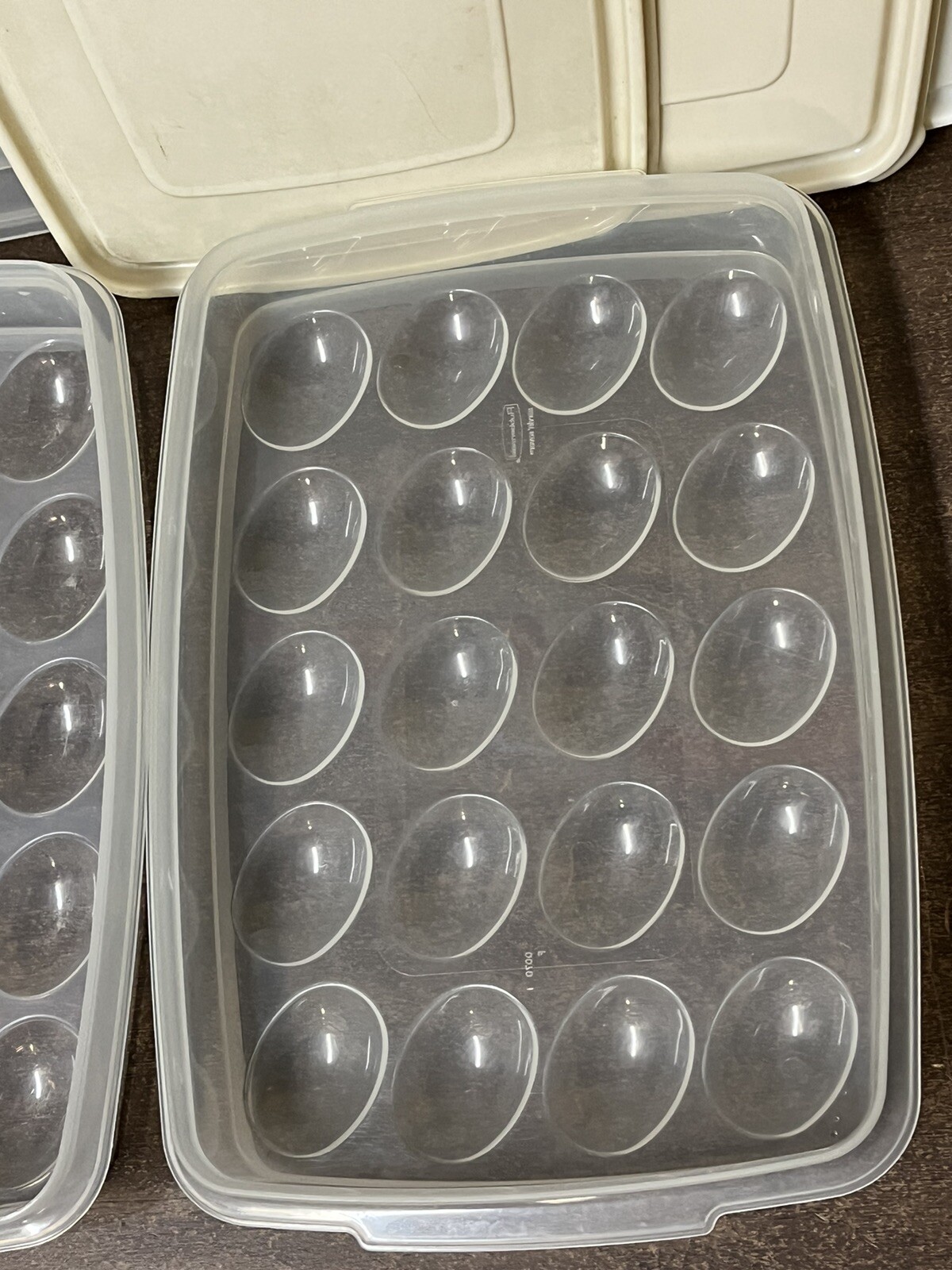 Lot of 3 Rubbermaid Servin’ Saver Deviled Egg Keeper Container #0070 with Lid