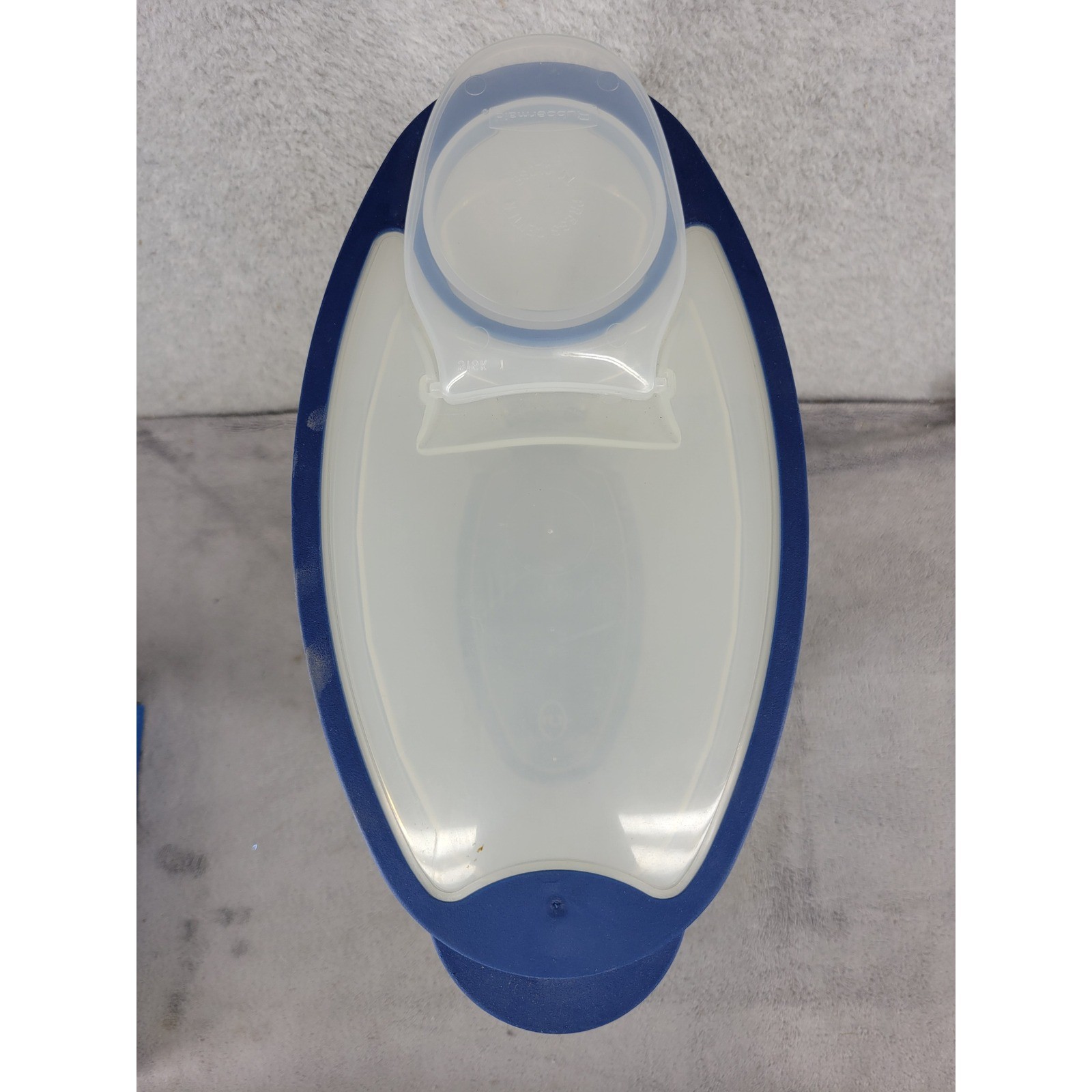 Rubbermaid Cereal Keeper Dry Food Storage Container Clear Blue Flip Top 22 Cup