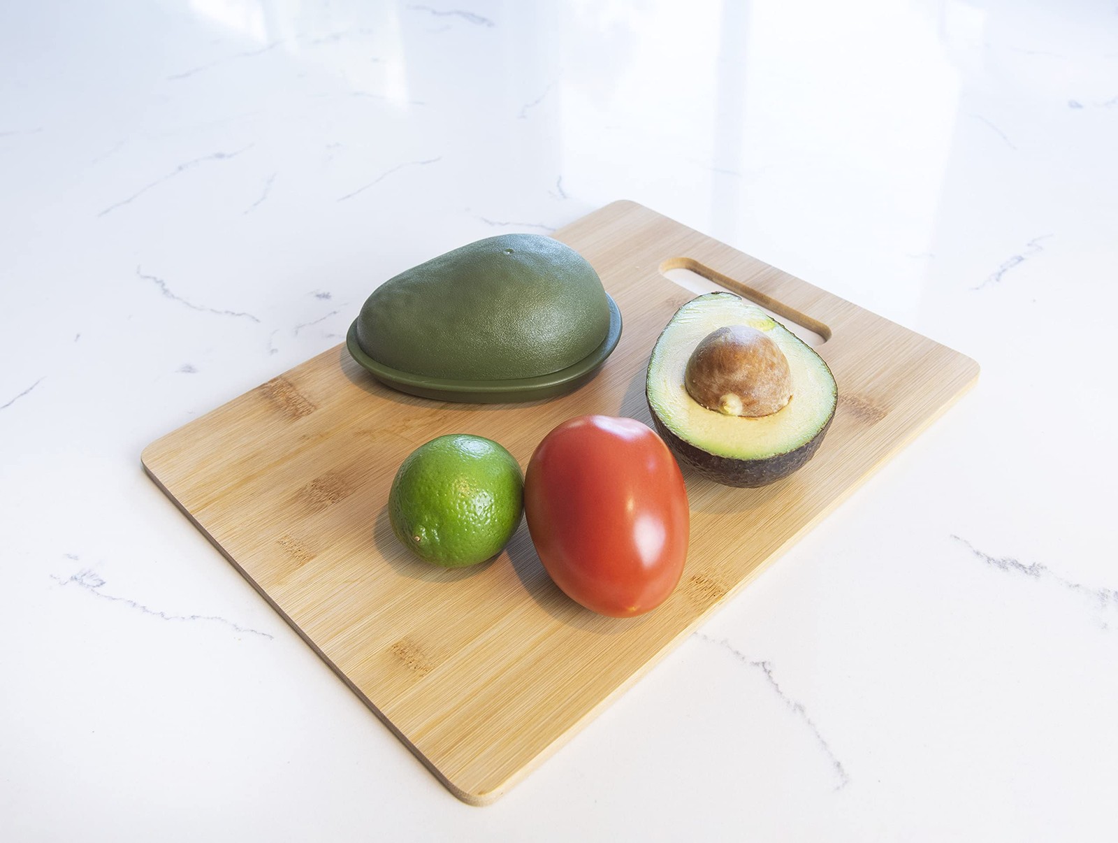 Joie Fresh Pod Avocado Keeper Storage Container 1 Count, Green