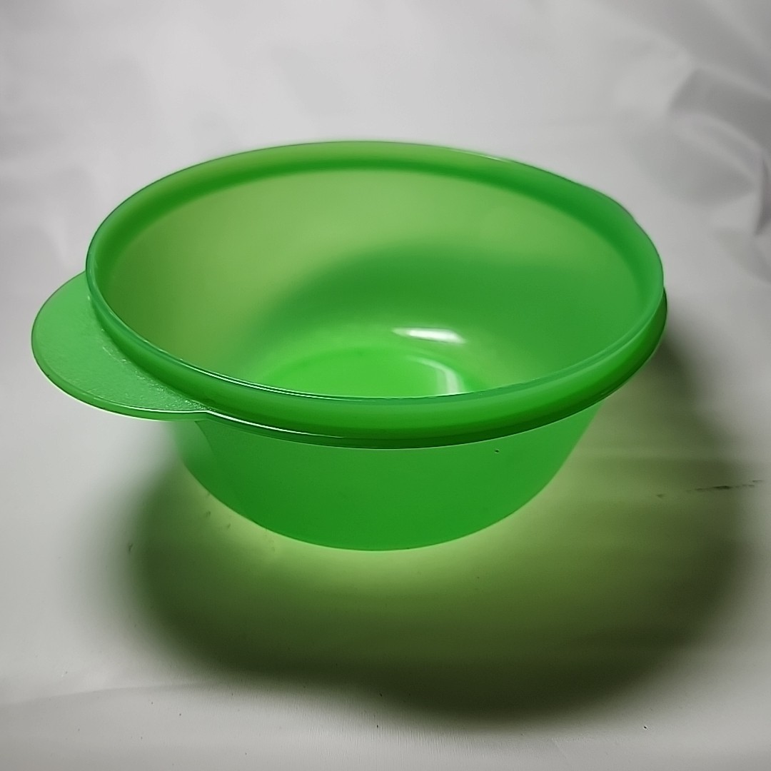 Tupperware Crystalwave Microwave Reheatable Bowl&Seal/Lid Green 6.25cups 1.5L