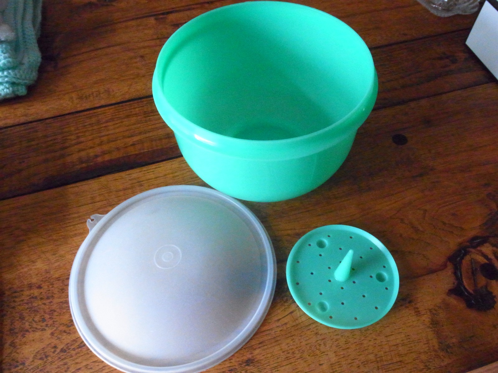 Vintage Tupperware Jadite Green Lettuce Crisper Storage Bowl with Spike Insert