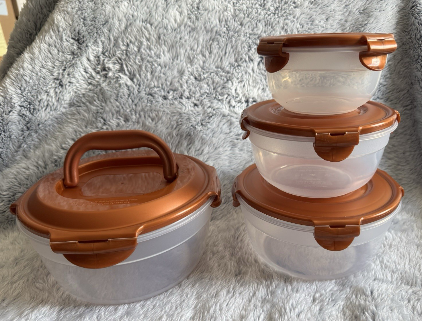 LocknLock 4 Piece Nestable Round Bowl Storage Set COPPER largest w/handle – NEW