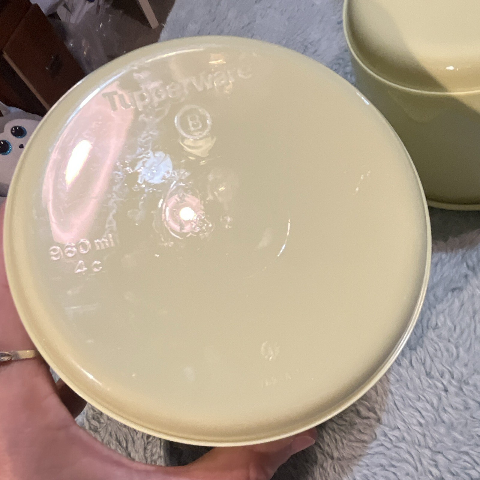 Tupperware Blossom Round Plastic Nesting Food Storage Containers Lime set of 2