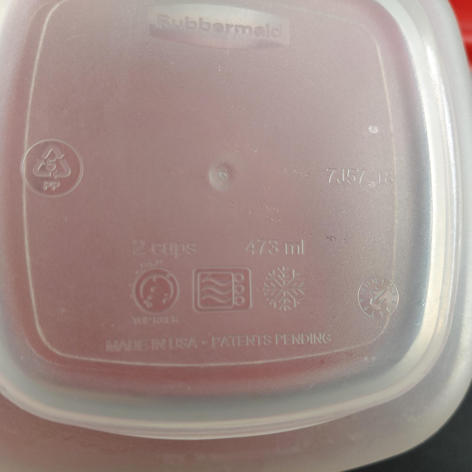 Rubbermaid Food Storage Containers Set 4 Square 2 Cups 1.25 Cups Red Lids USA