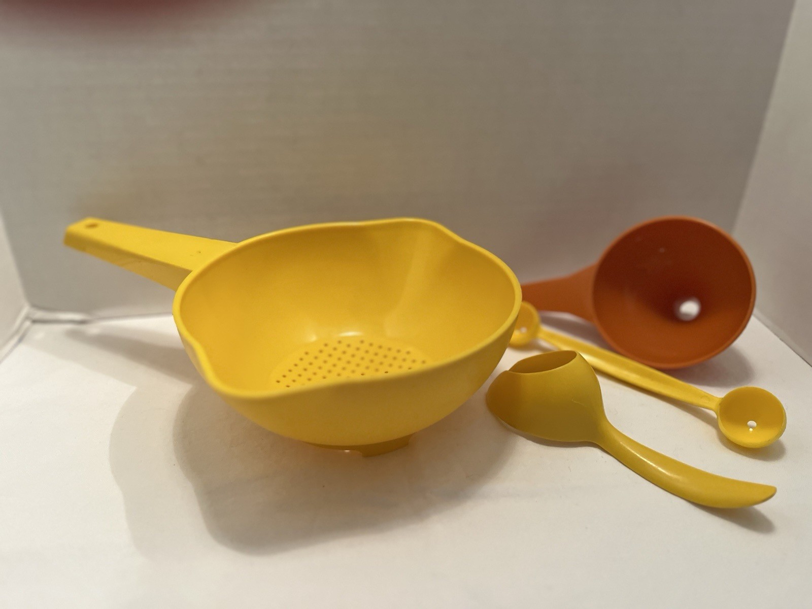 Tupperware 1 Qt Yellow StrainerMelon Baller & Egg Scooper Orange Funnel Vintage