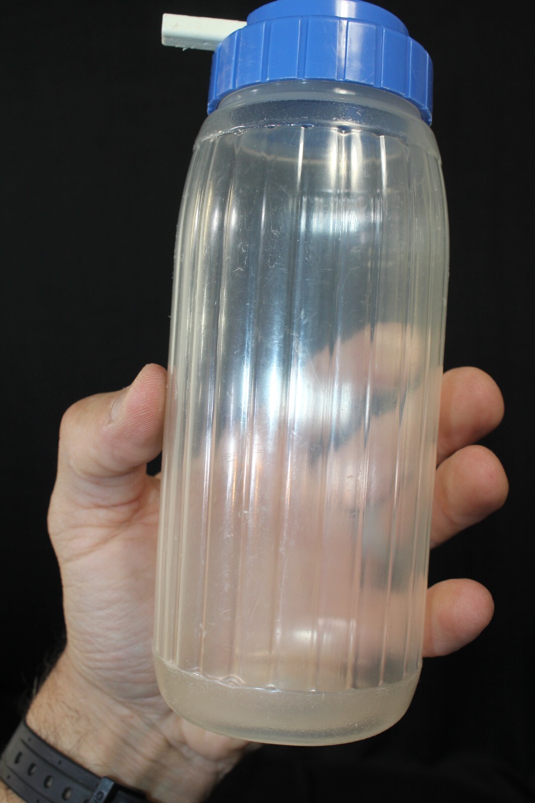 Vintage Rubbermaid 1 qt 32 oz Drink Beverage Bottle Sip Straw Lid #316 bite mark