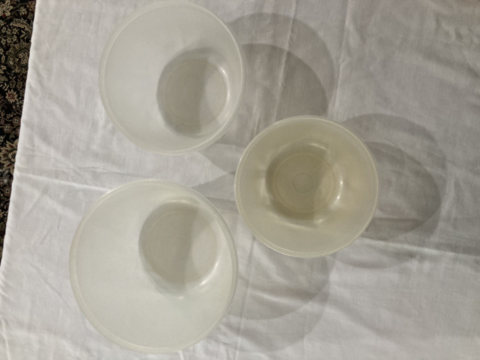 Vintage Rubbermaid Storage Nesting Bowls Set of 3 W/ Daisy Almond Lids
