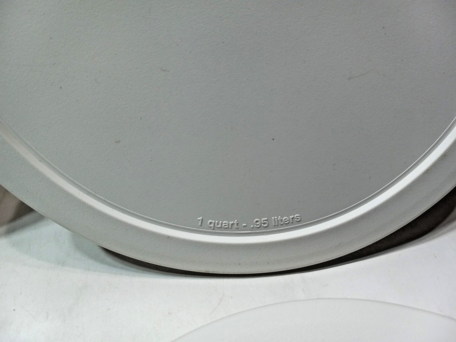 Lot of 4 Corelle 1 QT Plastic Storage Replacement Lid White 323-PC 8 3/4″ wide