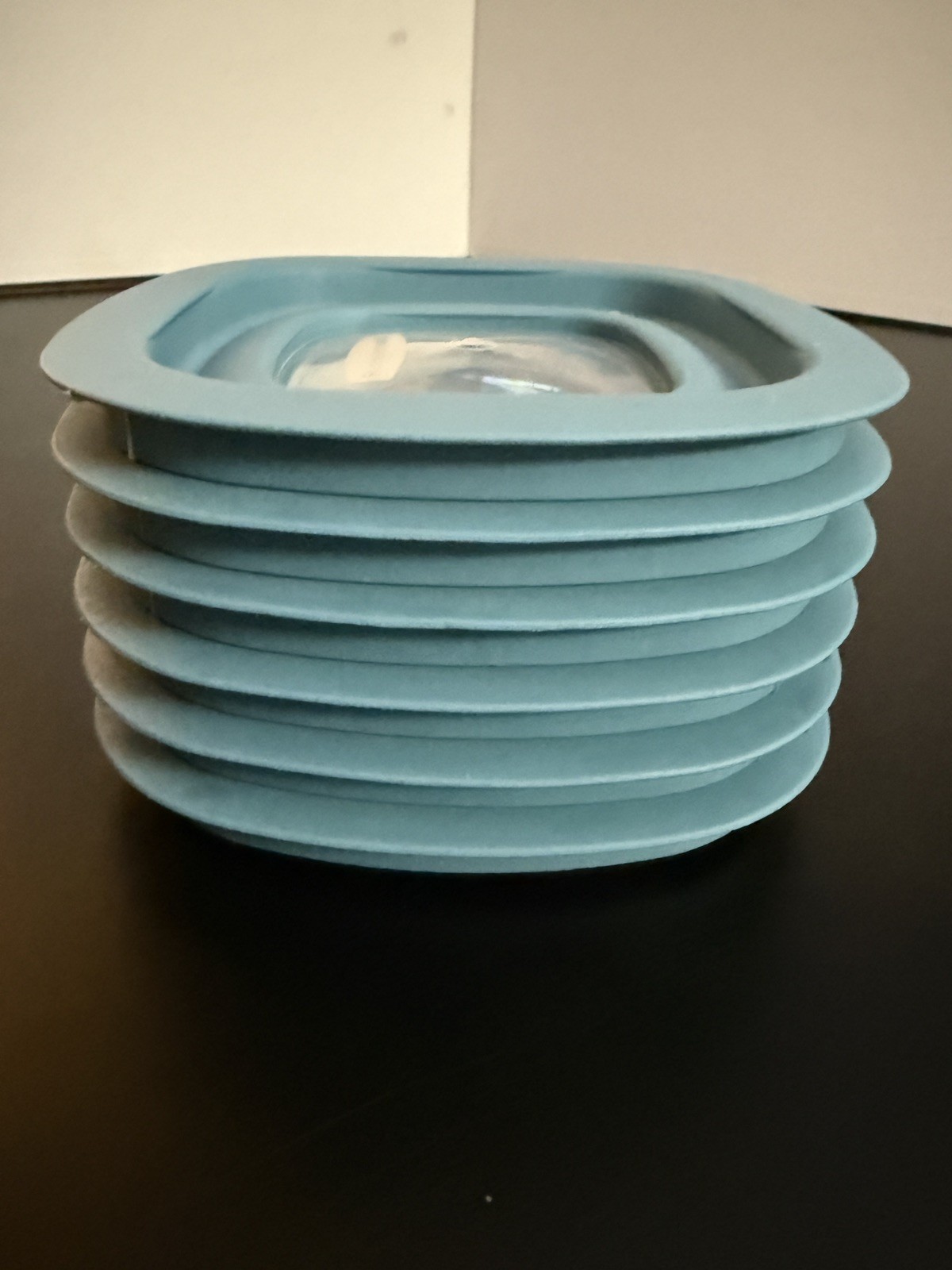 Rubbermaid Premier Lids 10M1M2 Blue Square Window Lot of 6 EUC