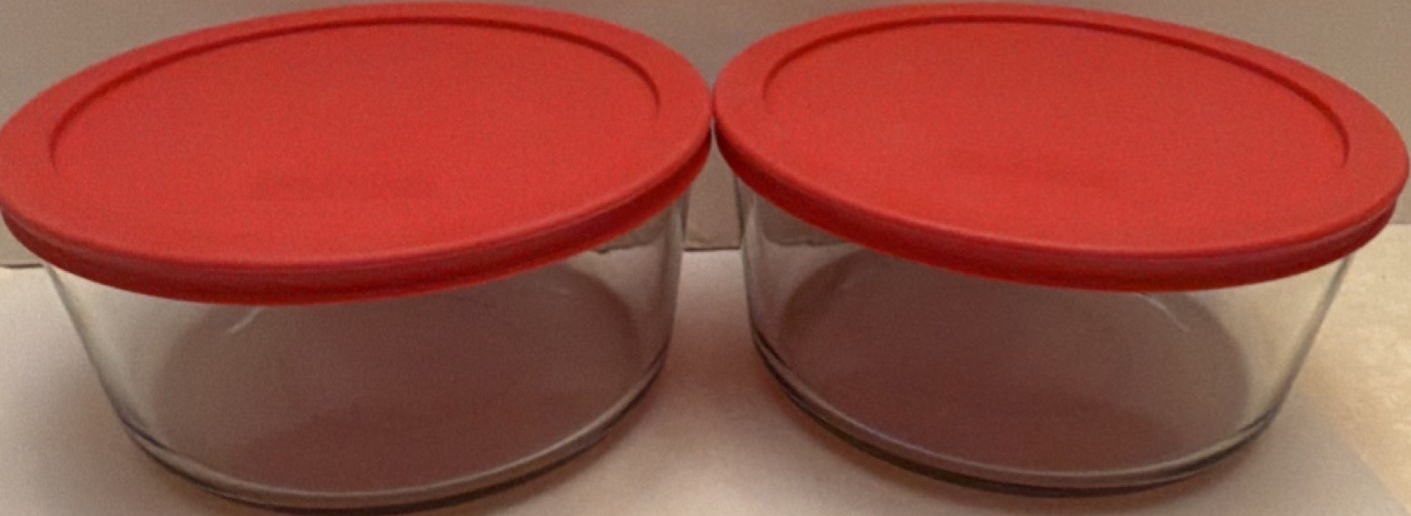 PYREX Glass Bowl Set of 2 with Red Snap Lids, Microwave & Dishwasher Safe, Round