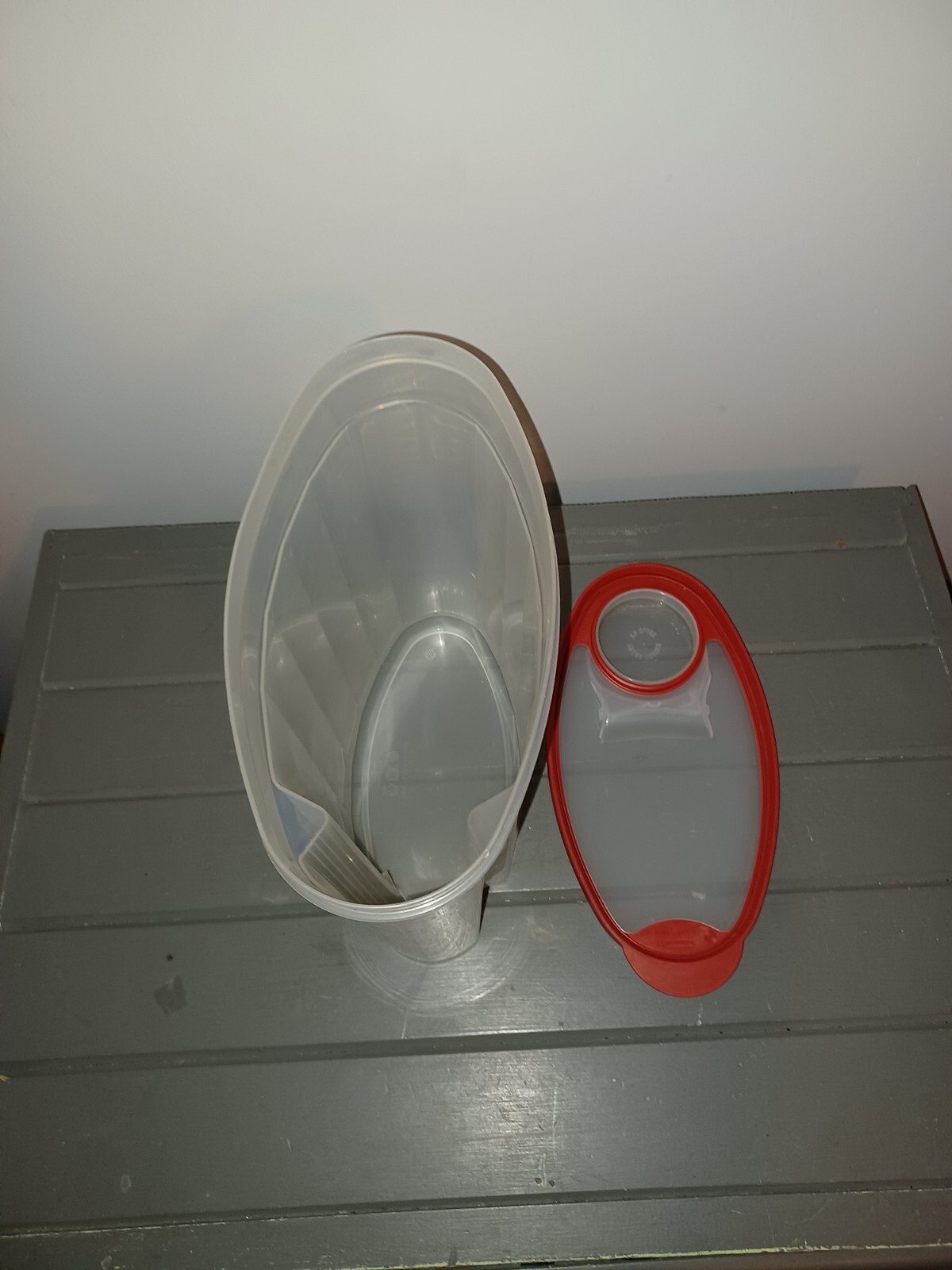 Rubbermaid Servin’ Saver Dry Goods Cereal Keeper Clear Red Trim 1.5 Gal #556-P2
