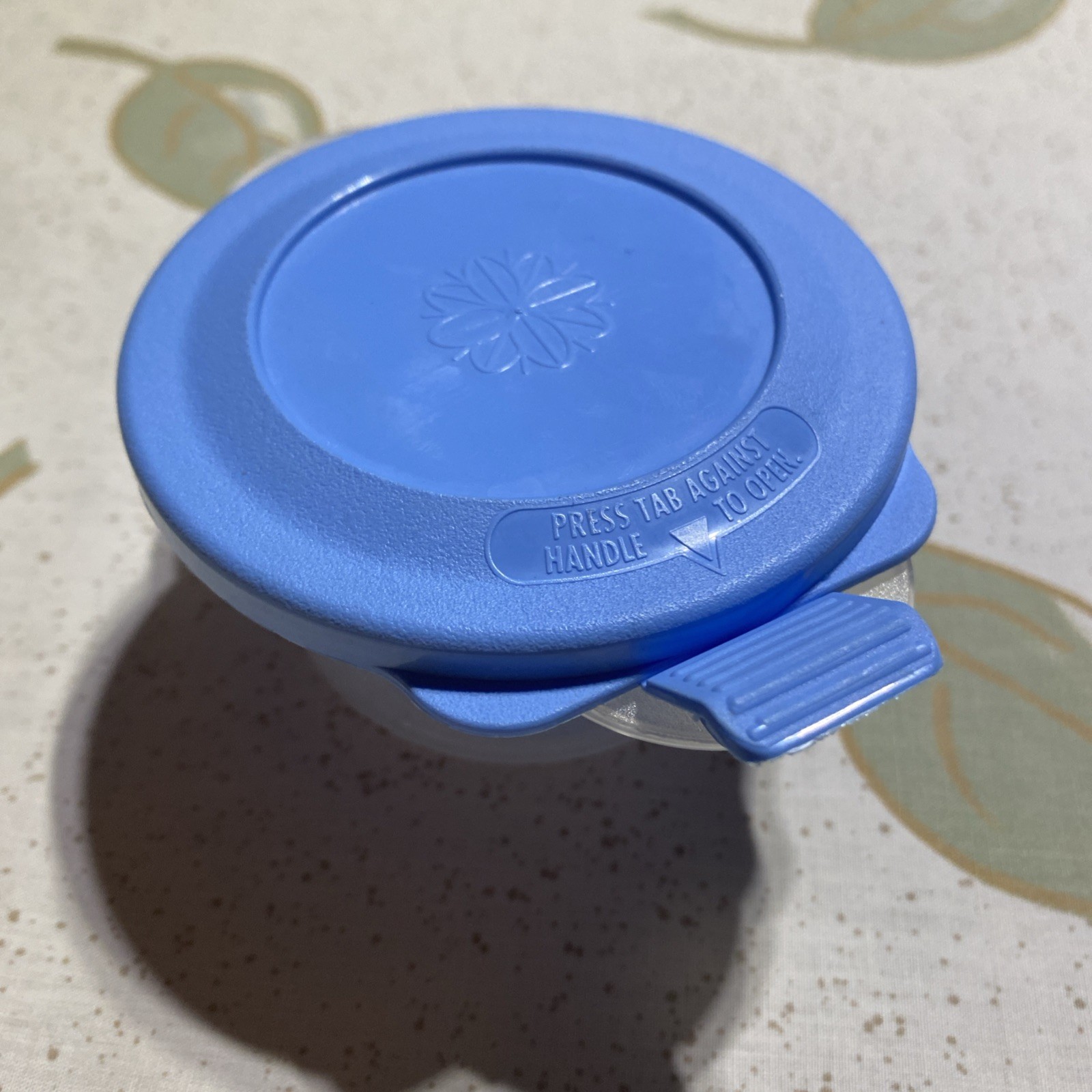 Vintage Anchor Hocking 1/2 Cup Plastic Food & Craft Storage Blue Circle