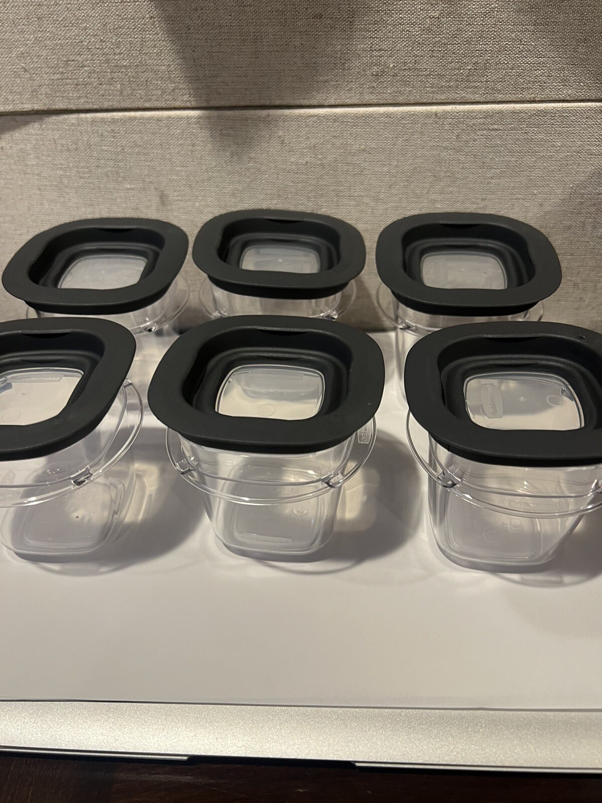 Rubbermaid Easy Find Lids Assorted Food Storage Container 6 pc. High Quality
