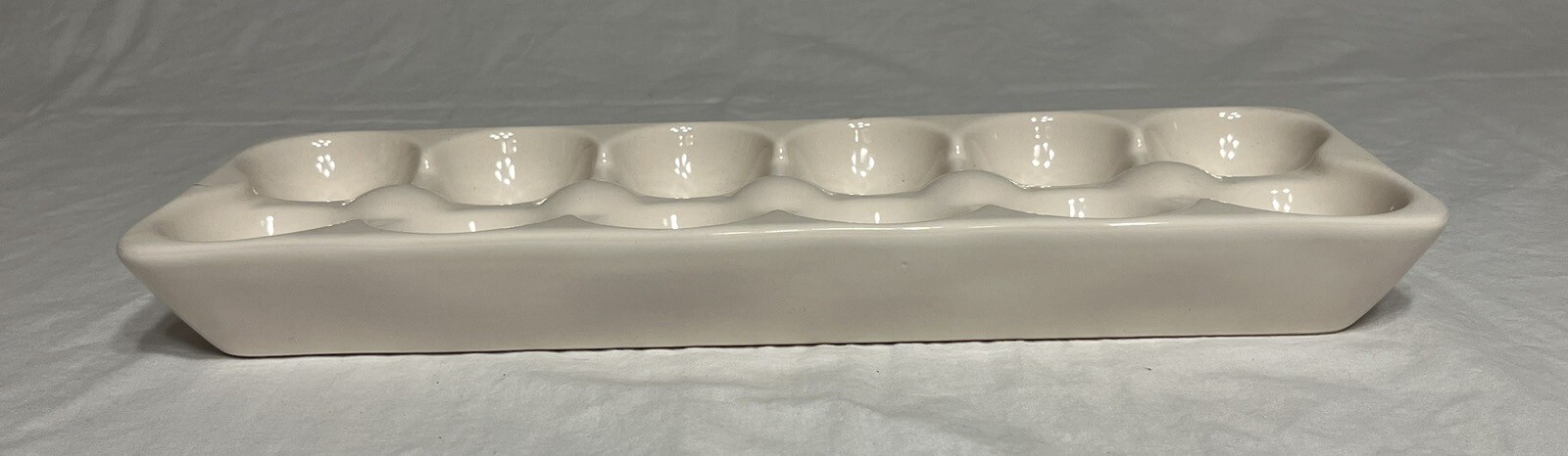 Rae Dunn Artisan Collection FREE RANGE Dozen egg holder twelve ~ New