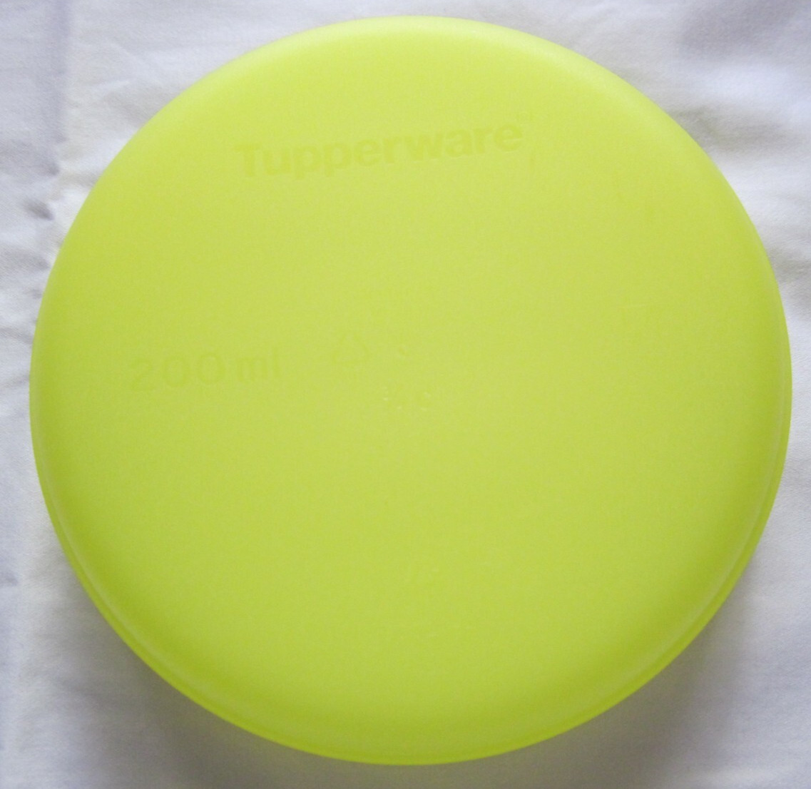 Tupperware Yellow Green Bowl Set #8032A-4 with matching lid 3/4 cup / 200 ml