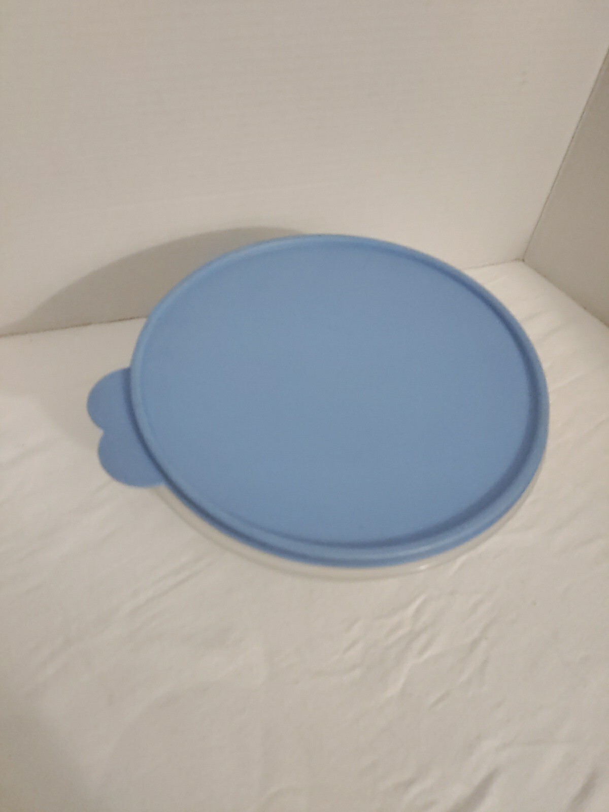 Tupperware Sheer 12 Cup Mixing Bowl 2518A-1 with BLUE 2515A-2 Lid/ 3 Liters