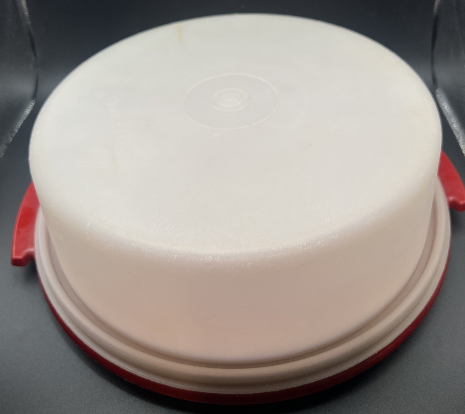 Vintage Tupperware Cake /Pie /Cupcake Keeper Red