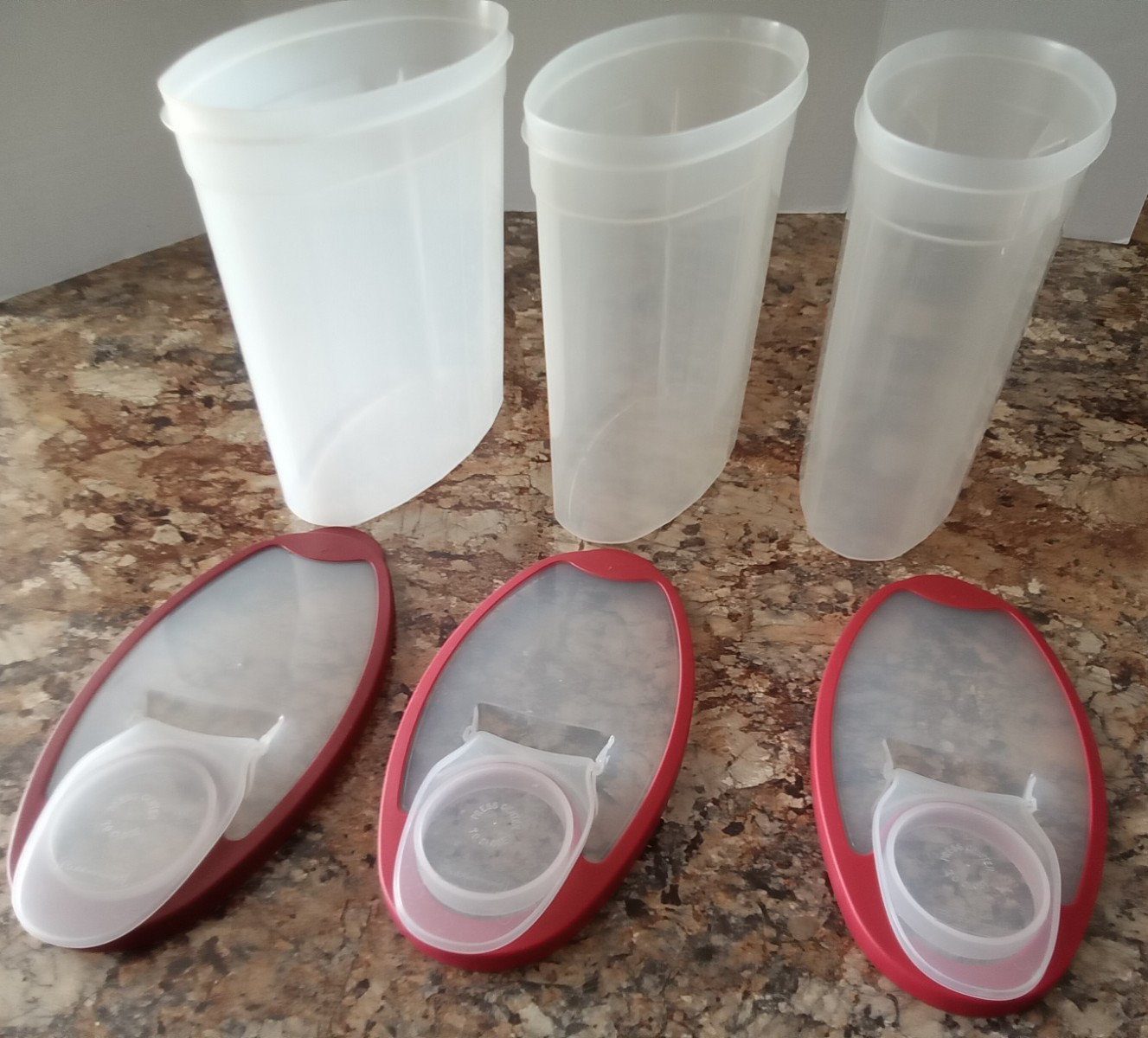 Rubbermaid Set of 3 Flex and Seal Cereal Keeper 1.5 Gallon With Red Lids Storage