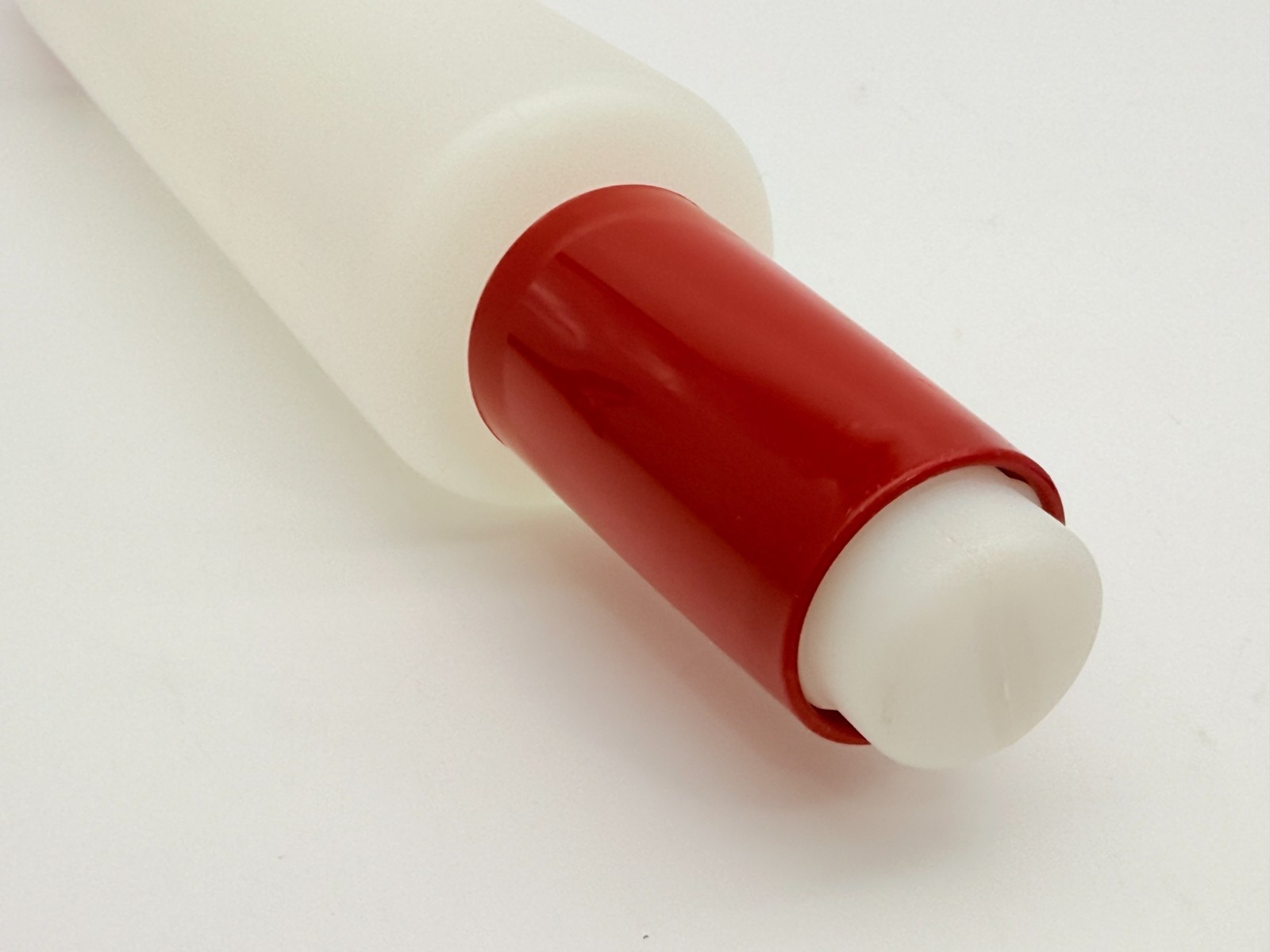 Vintage Red 16″ Fillable TUPPERWARE Rolling Pin 9″ Body 3″ Handles with Cap