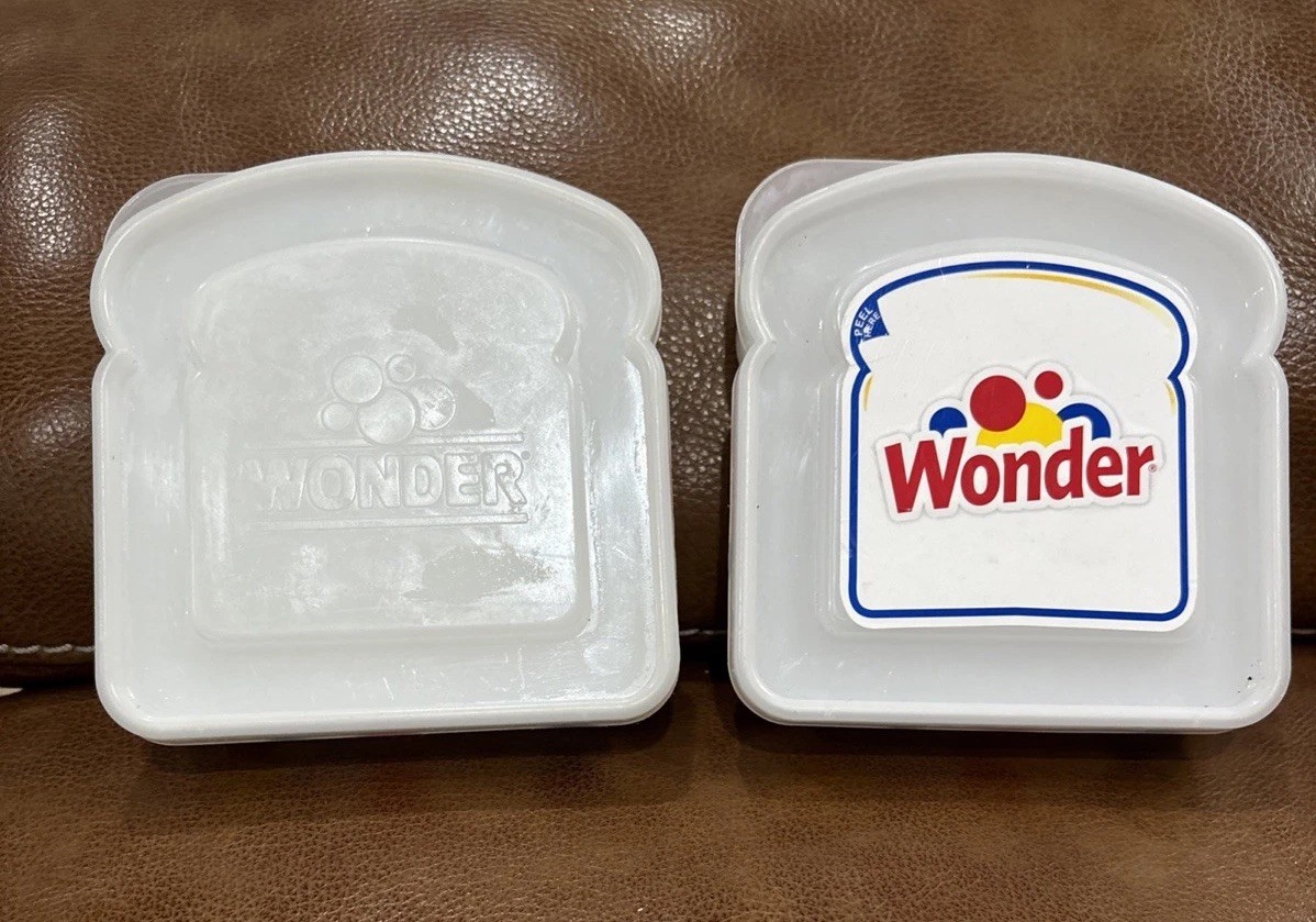 Lot Of 2 Wonder Bread Plastic Sandwich Containers Saver White Polka Dots 2006-10