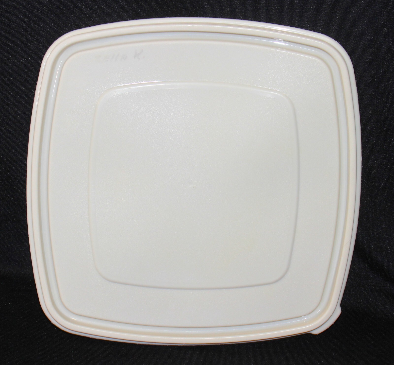 Vintage Rubbermaid Servin Saver #4 Square Lid 0015 Replacement Snap Cover 10.25″