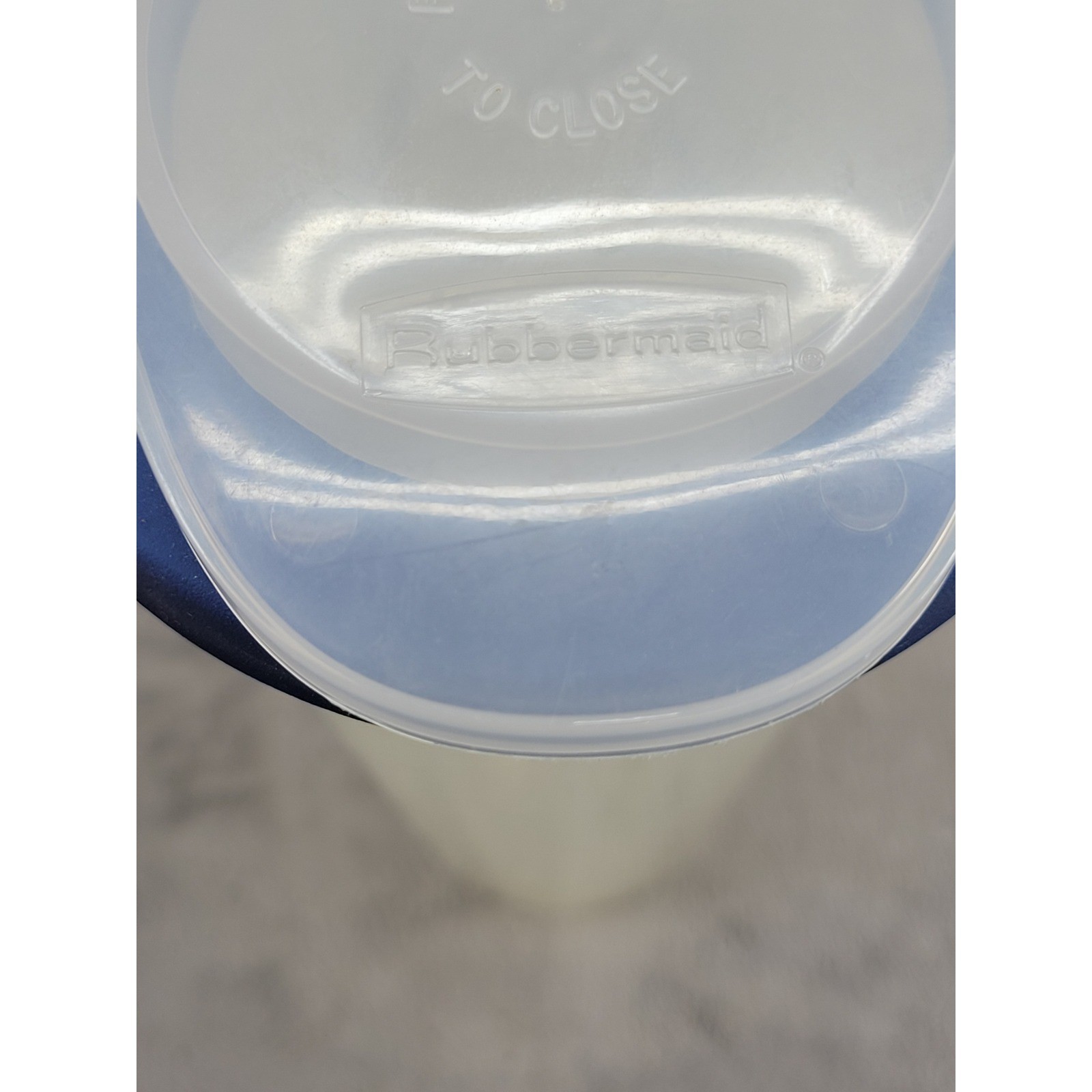 Rubbermaid Cereal Keeper Dry Food Storage Container Clear Blue Flip Top 22 Cup
