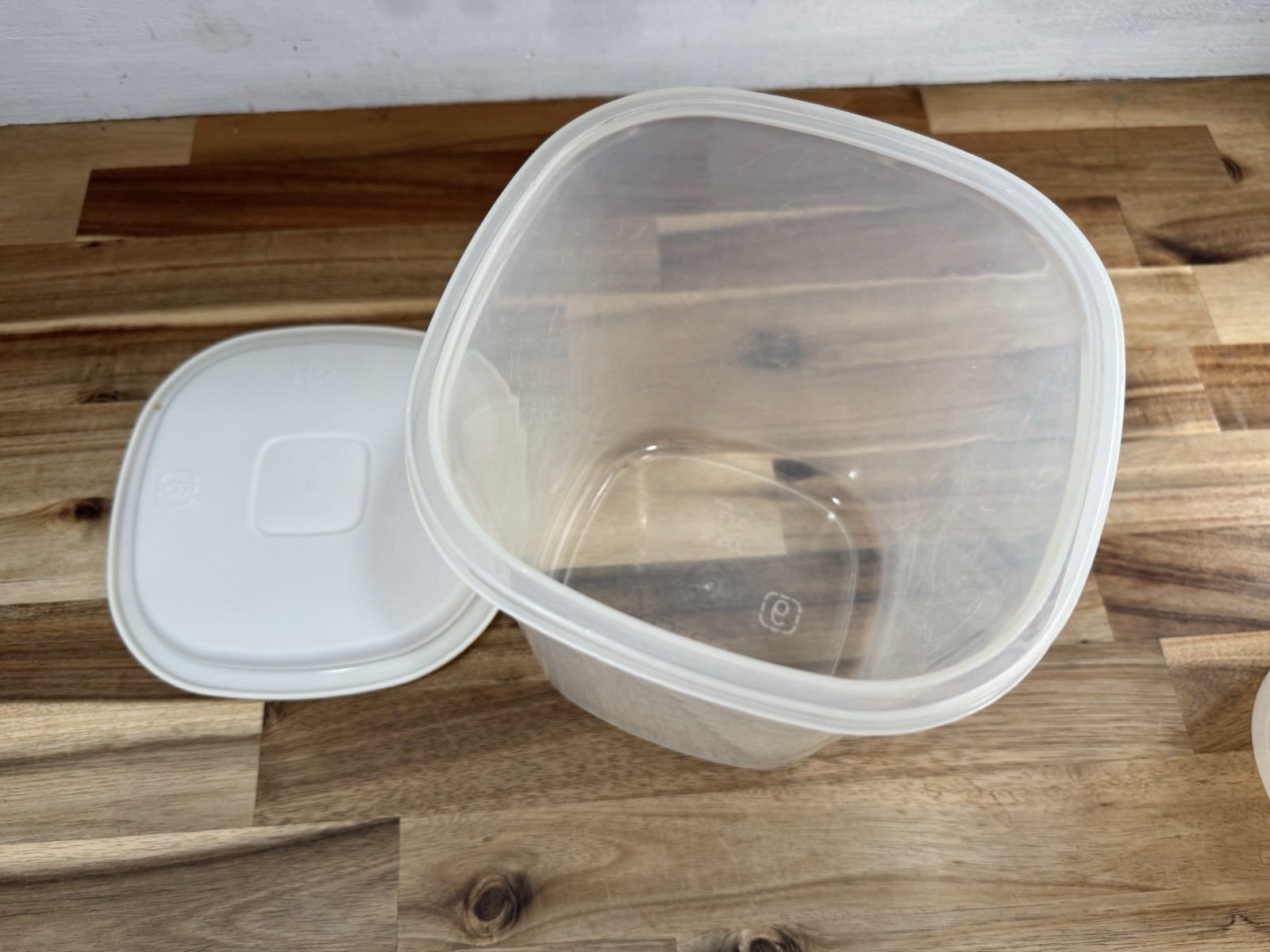 ✅Rubbermaid Servin Saver ✅12 Cups ✅Food Storage Container ✅#6 0047 ✅ White Lid