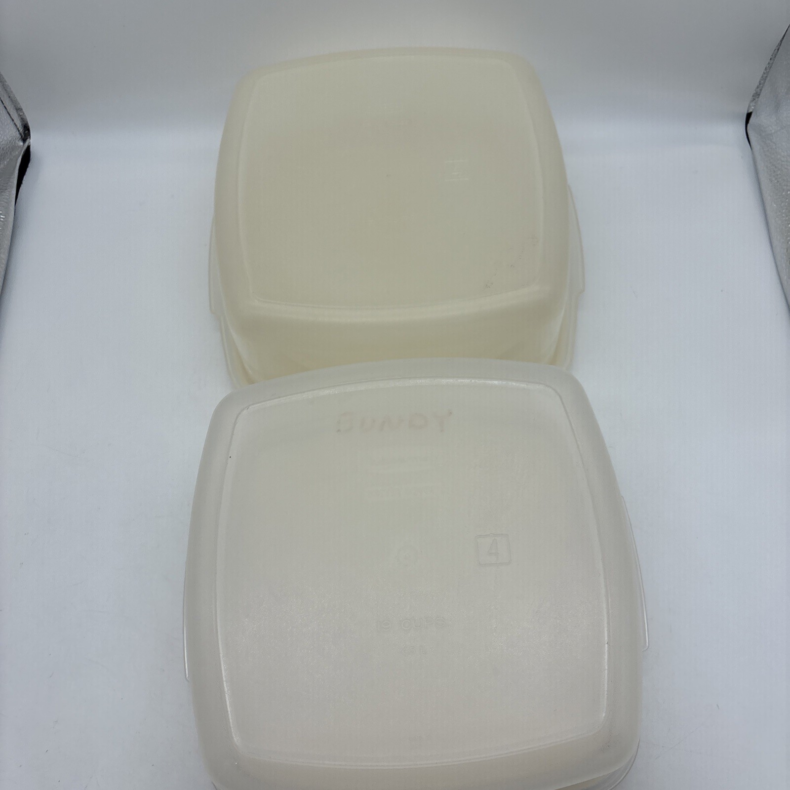SET OF 12 – VTG. RUBBERMAID SERVIN SAVER – CONTAINERS & LIDS Mult Size Shape