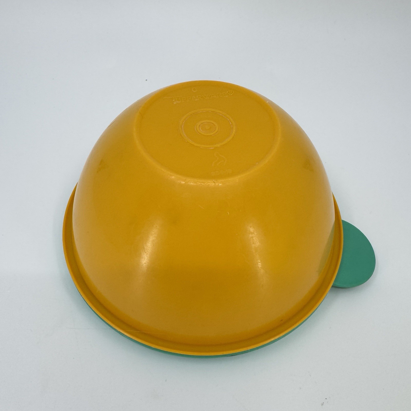 Vintage Tupperware Yellow 6 Inch Bowl #234-19 & Crystalwave Vent Lid 2648-A