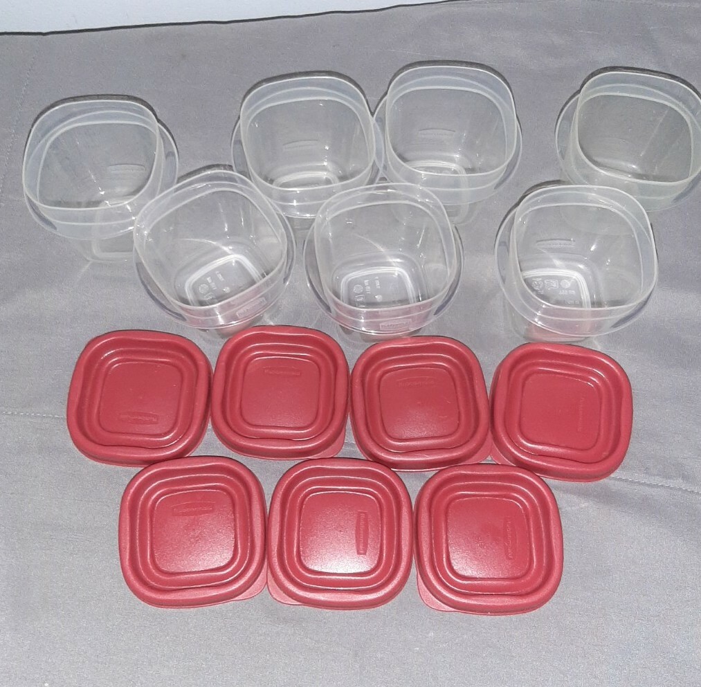 Lot Of 7 Rubbermaid RED Dressing Containers with Lids Snap On 2-5/8″” Square