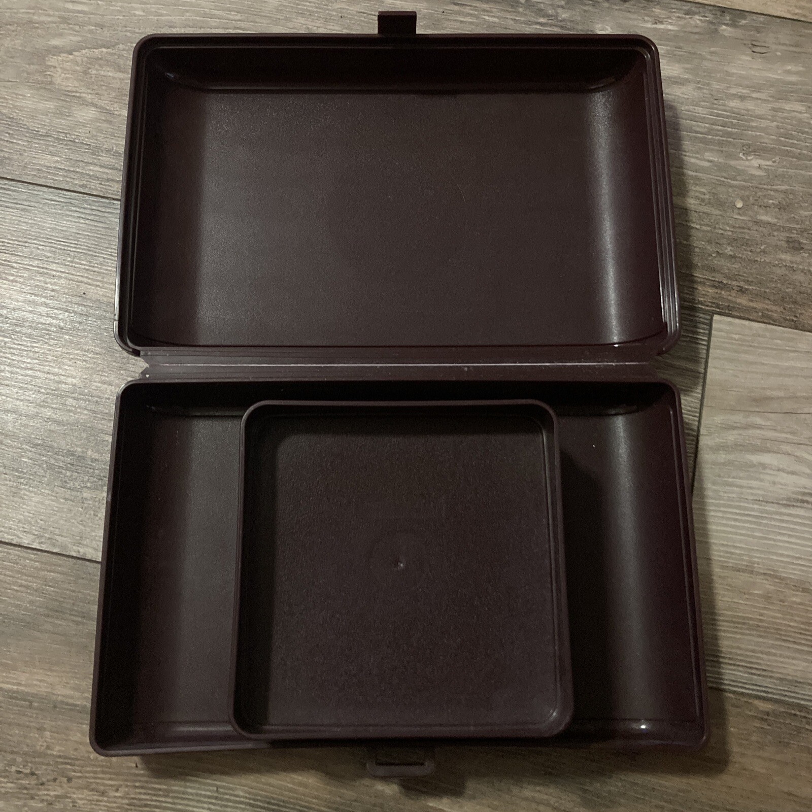 Tupperware Tuppercraft Made In USA 1624-2 Food Storage Container VTG Vintage