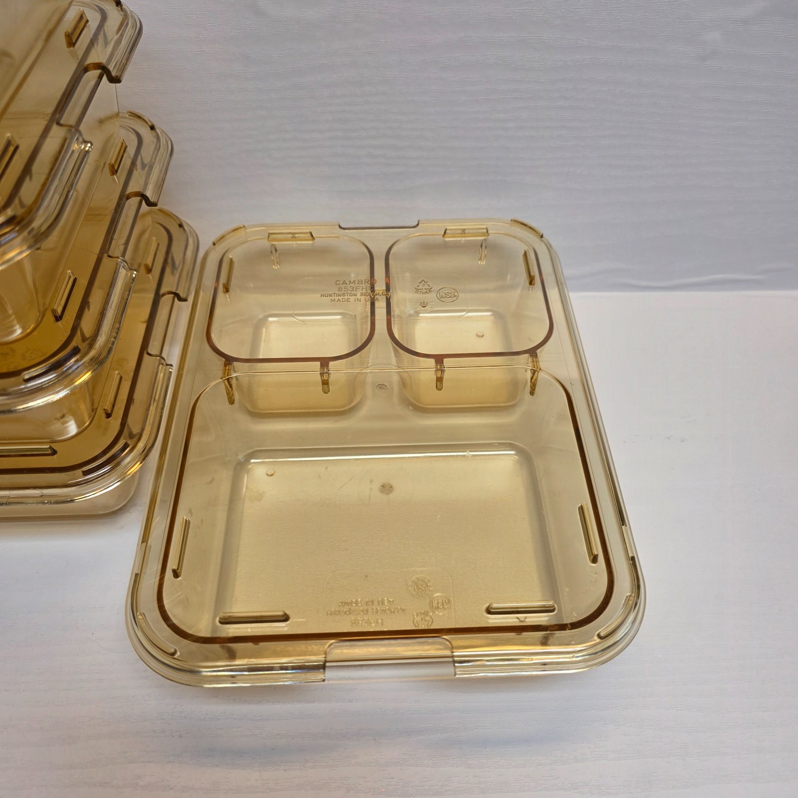 Cambro Food Storage Compartment Container Stackable w/Lid Lunch Leftovers Picnic